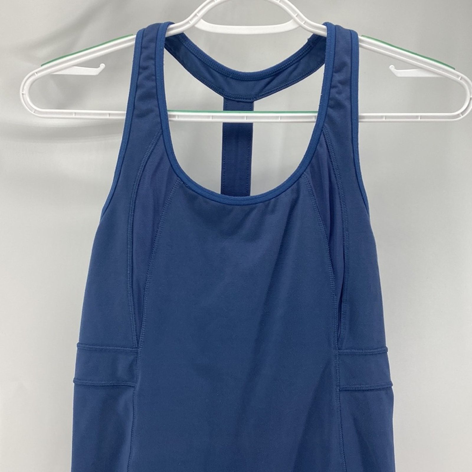 Athleta Athleta Stunner t strap athletic shelf bra tank Top sz S Size S / US 4 / IT 40 - 2 Thumbnail