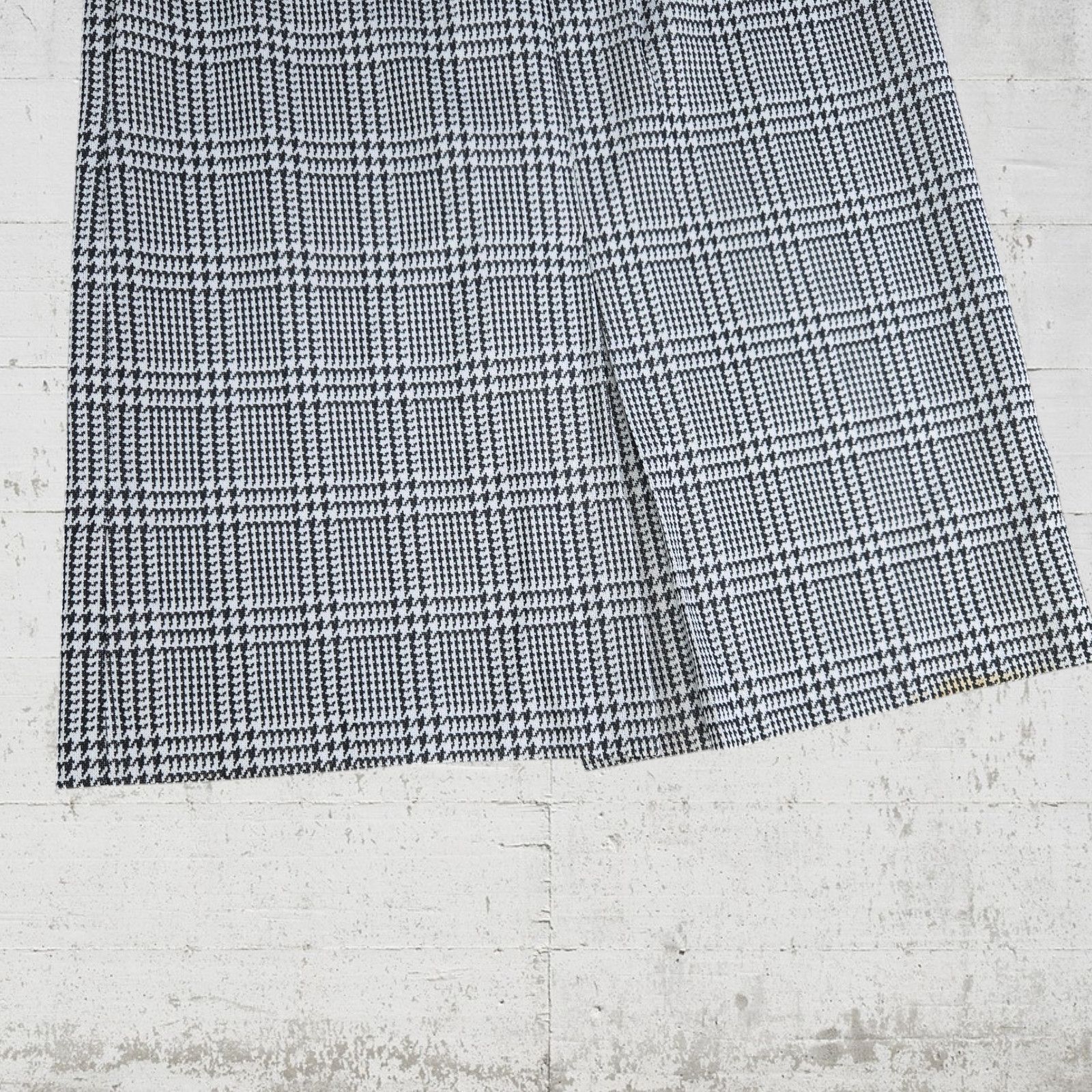 Vintage Vintage Black Houndstooth USA Made Midi Skirt Size 10 Size 32" / US 10 / IT 46 - 4 Thumbnail