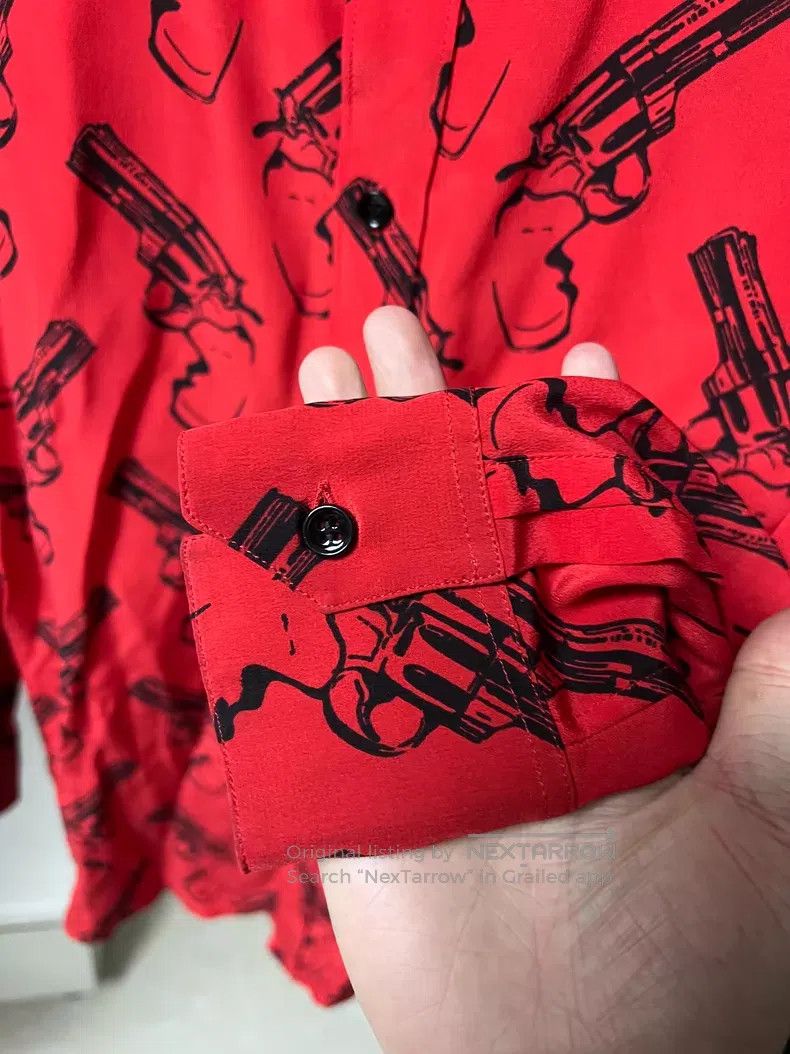 Saint Laurent Paris Saint Laurent Paris Red Revolver Print Silk Shirt i Size M / US 6-8 / IT 42-44 - 4 Thumbnail