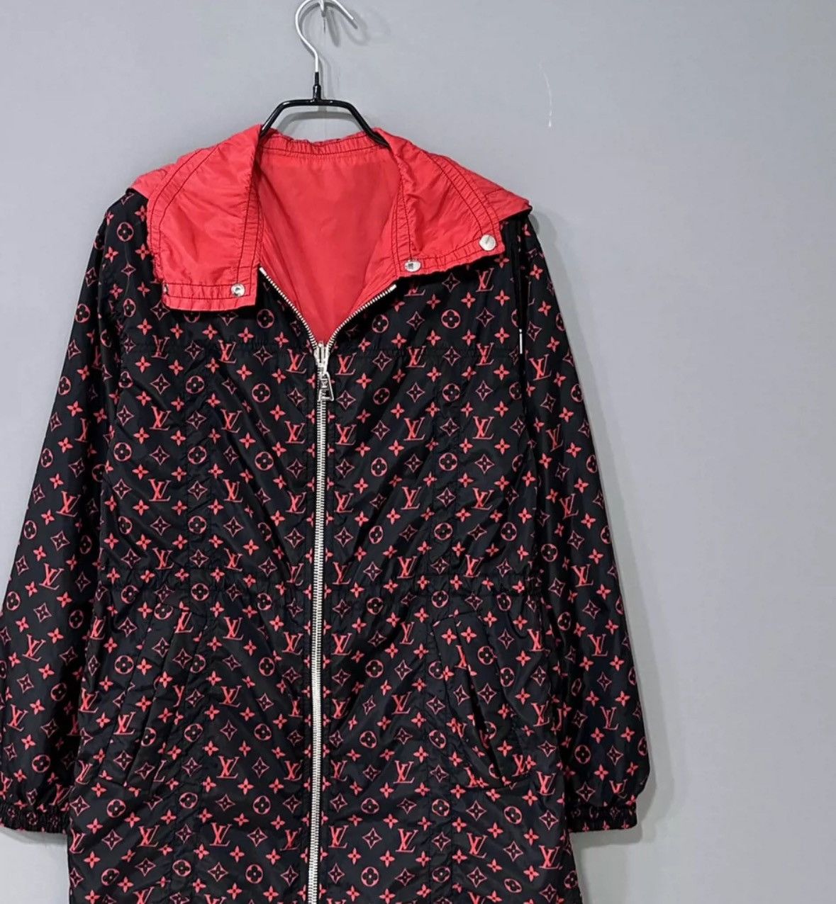 Louis Vuitton Louis Vuitton Fully printed double-sided assault suit Size US S / EU 44-46 / 1 - 5 Thumbnail