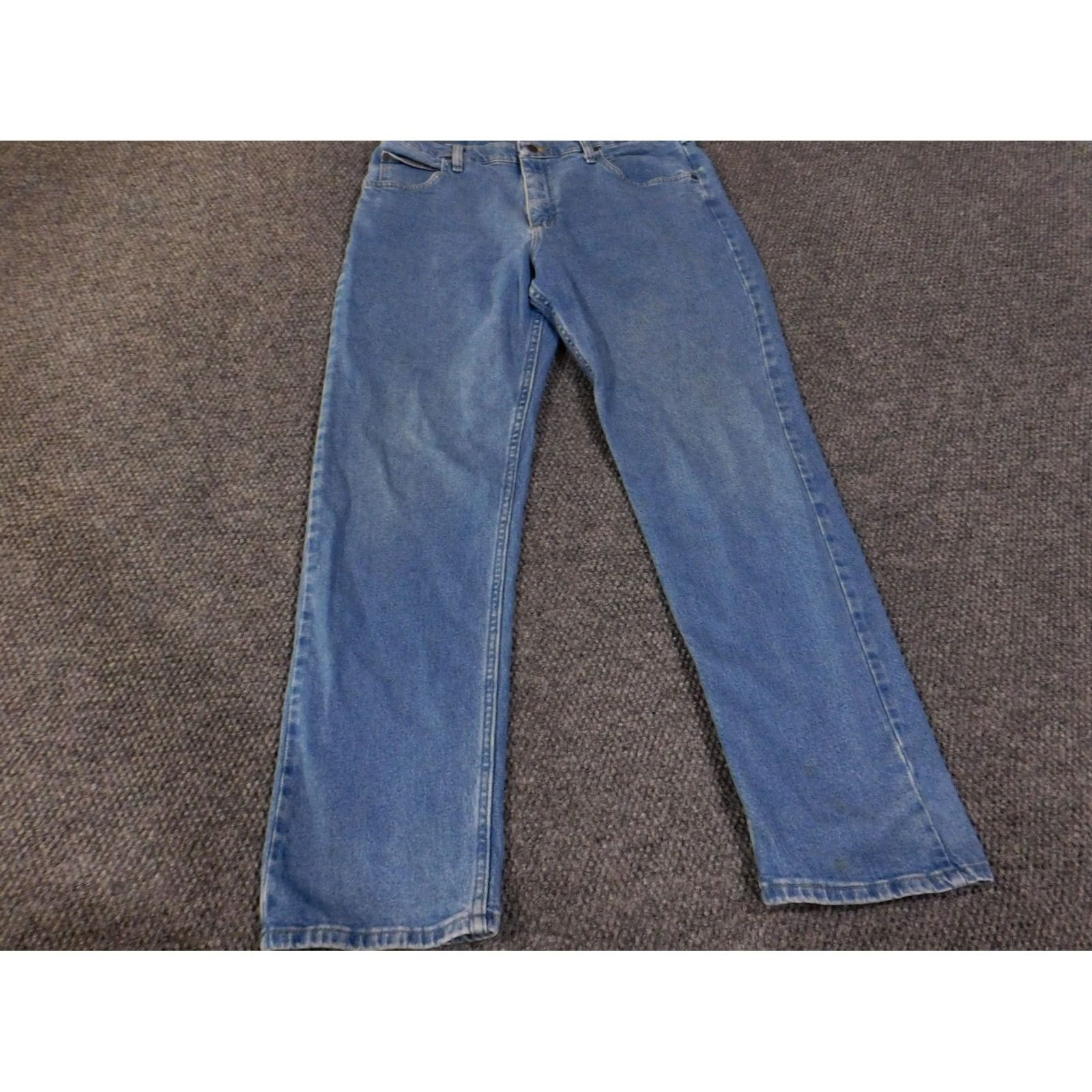 Wrangler Wrangler Jeans Mens 36x32 Blue Regular Denim Straight Leg 5-Pocket Stretch Regular Fit Size 36 Medium Wash Mens Size US 36 / EU 52 - 2 Thumbnail
