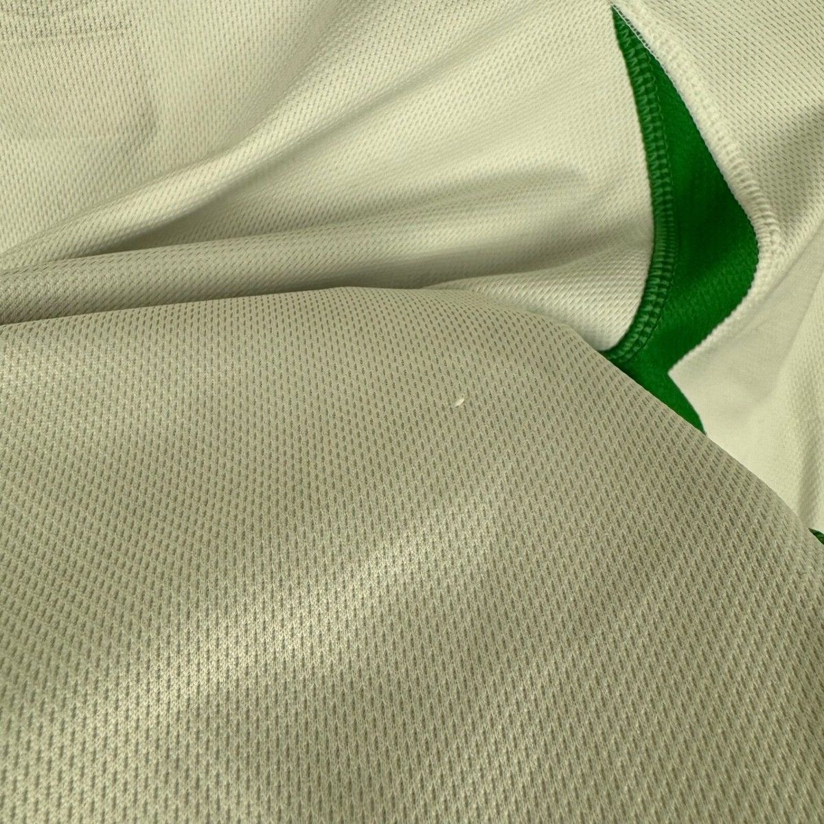 Umbro IRELAND 2002 2003 AWAY FOOTBALL SHIRT SOCCER JERSEY UMBRO Size US L / EU 52-54 / 3 - 21 Thumbnail