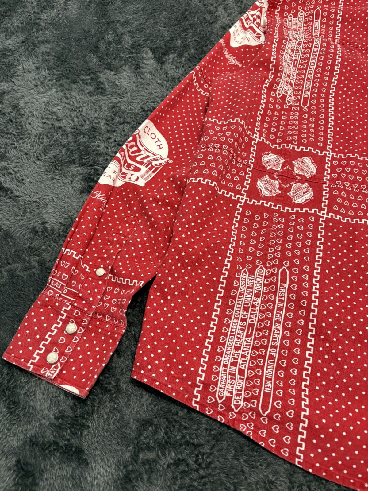 Carhartt RARE Carhartt x Slam Jam Bandana Red Shirt Size US M / EU 48-50 / 2 - 8 Thumbnail