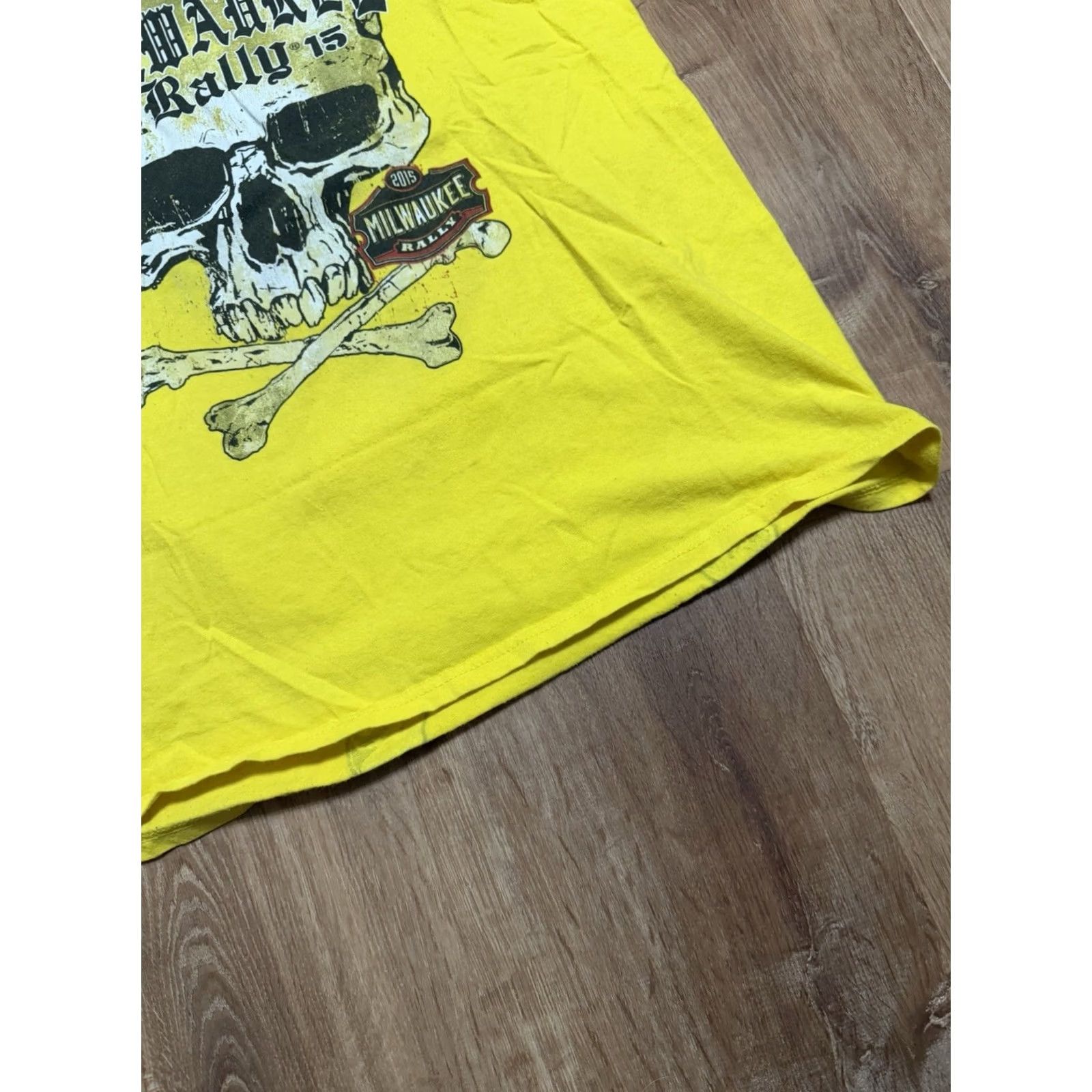 Gildan Milwaukee 2015 Bike Rally Wisconsin Biker Club Shirt Mens L Yellow Graphic Tee Size US L / EU 52-54 / 3 - 6 Thumbnail
