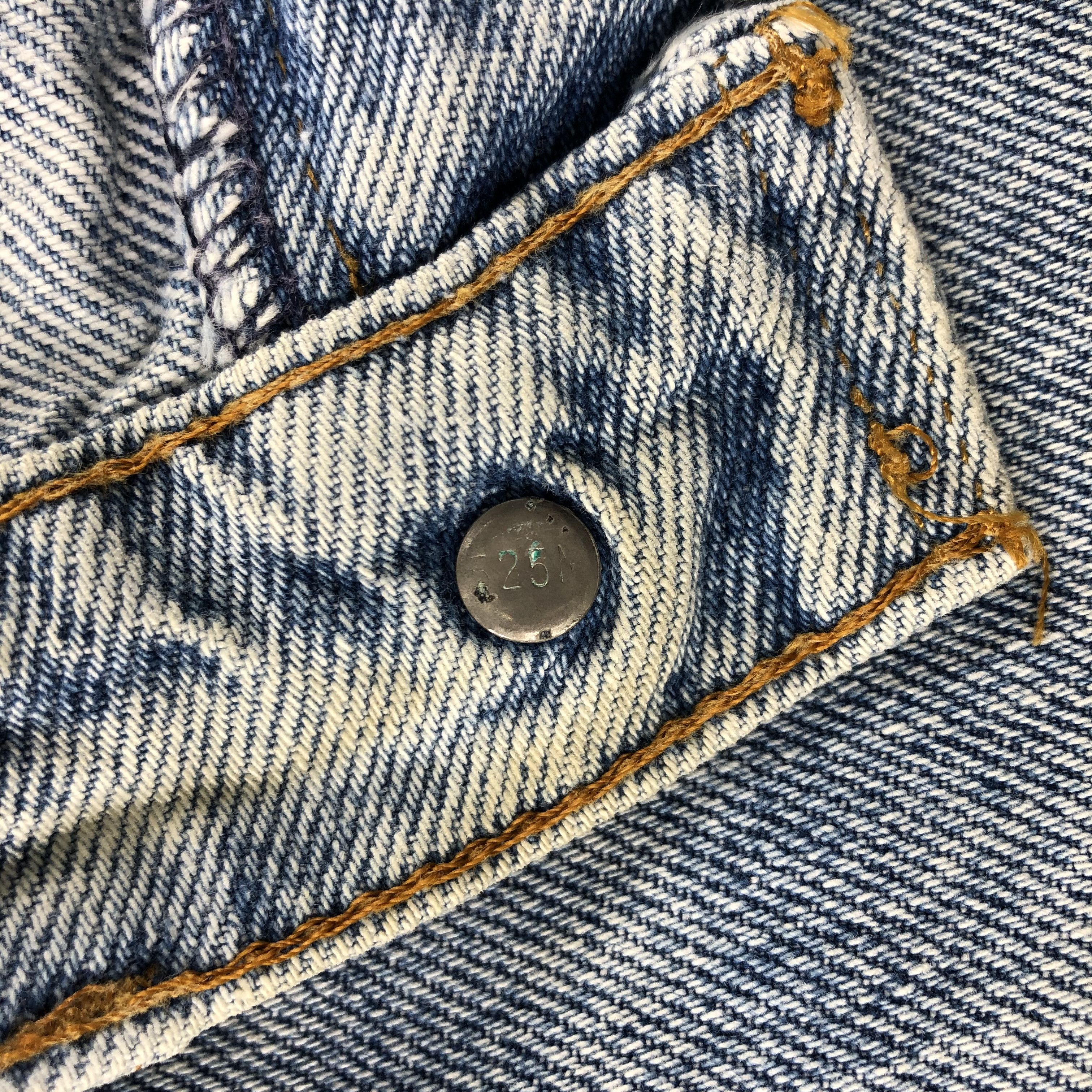 Levi's Vintage 90s Levis 510 Jeans Medium Wash Denim KJ921 Size US 27 - 12 Thumbnail