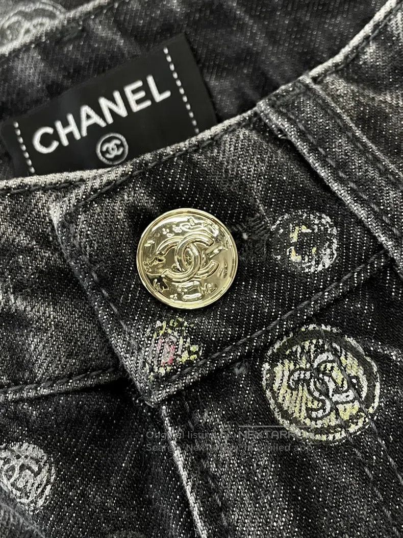 Chanel Chanel 25B black printed denim shorts Size 24" / US 00 / IT 34 - 4 Thumbnail