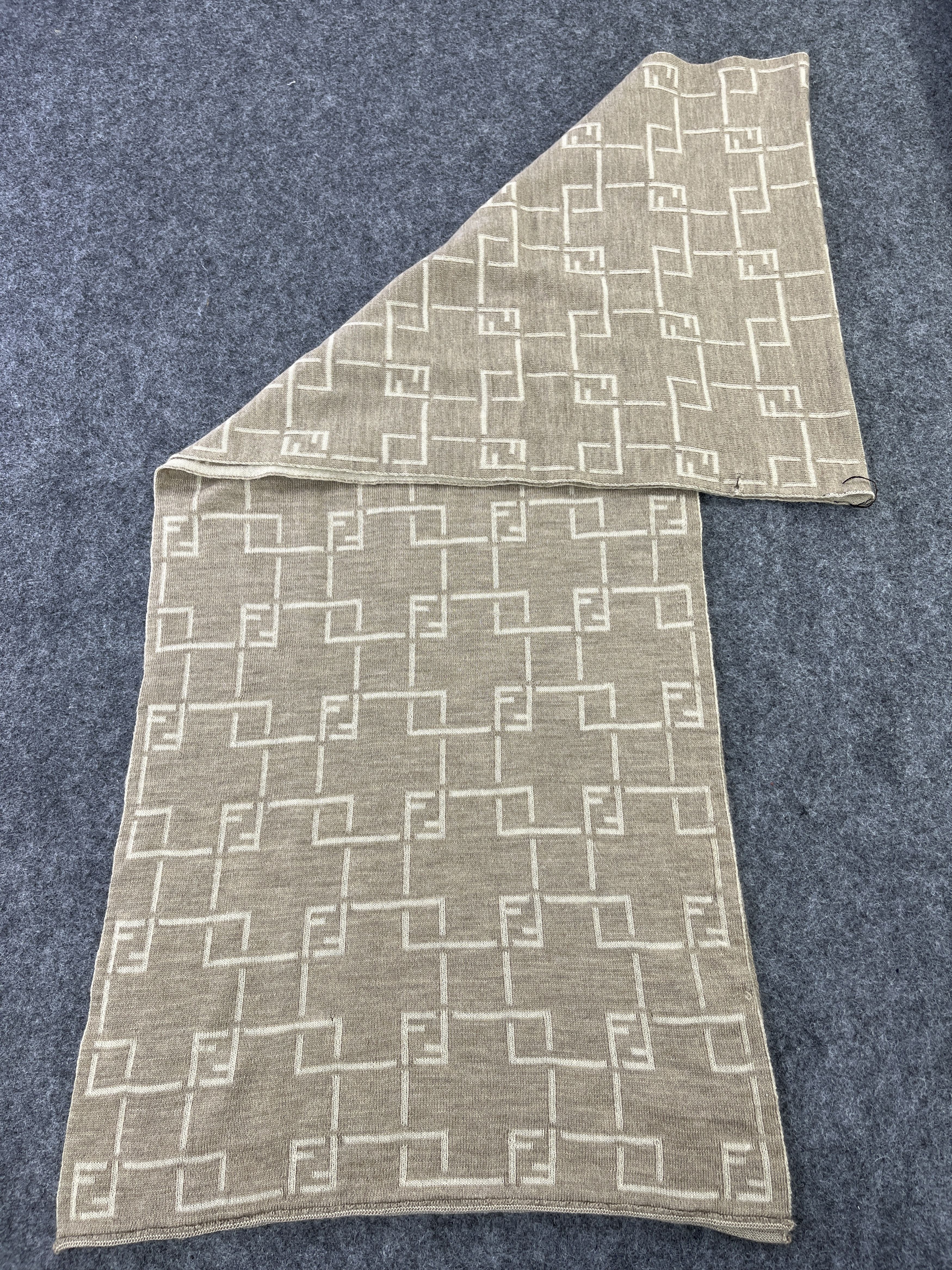 Vintage Vintage Fendi Scarf / Muffler / Neckwear T252 Size ONE SIZE - 4 Thumbnail