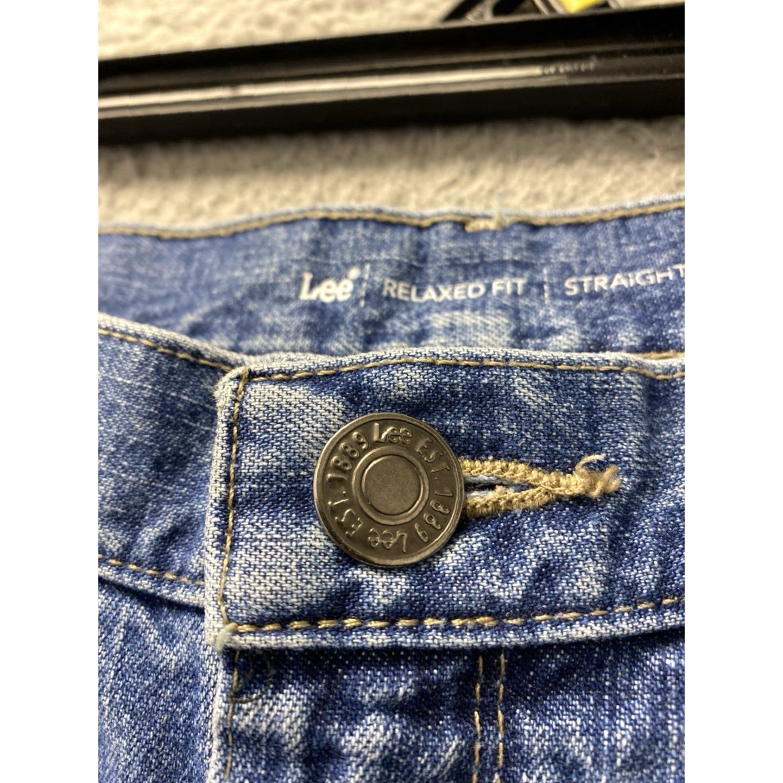Lee **Lee Jeans Women's 10L Blue Straight Mid-Rise Jeans** User: Lee Jeans Women's 10L Blue Straight Mid-Rise Jeans Size 32" / US 10 / IT 46 - 3 Thumbnail