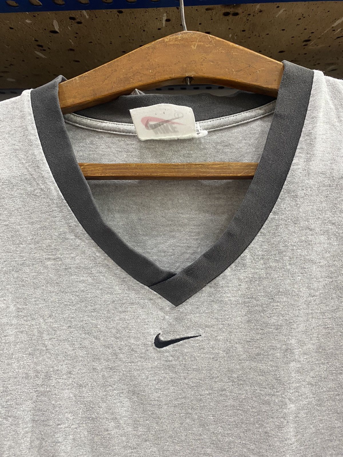 Vintage VINTAGE NIKE V NECK RINGER Size US M / EU 48-50 / 2 - 3 Thumbnail