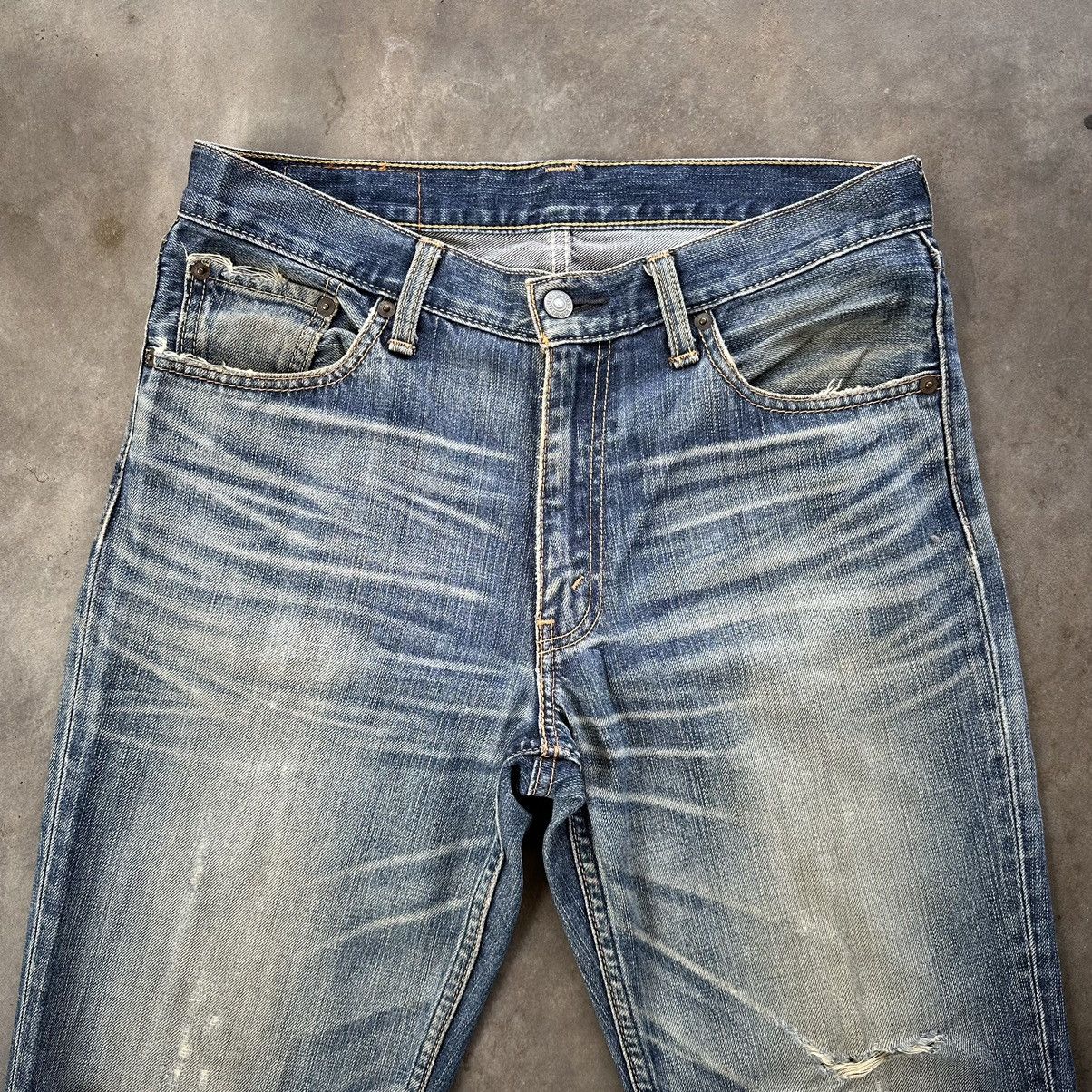 Japanese Brand Vintage Levi’s 702 Distressed Faded Denim Jean Pant W31 Size US 31 - 3 Thumbnail