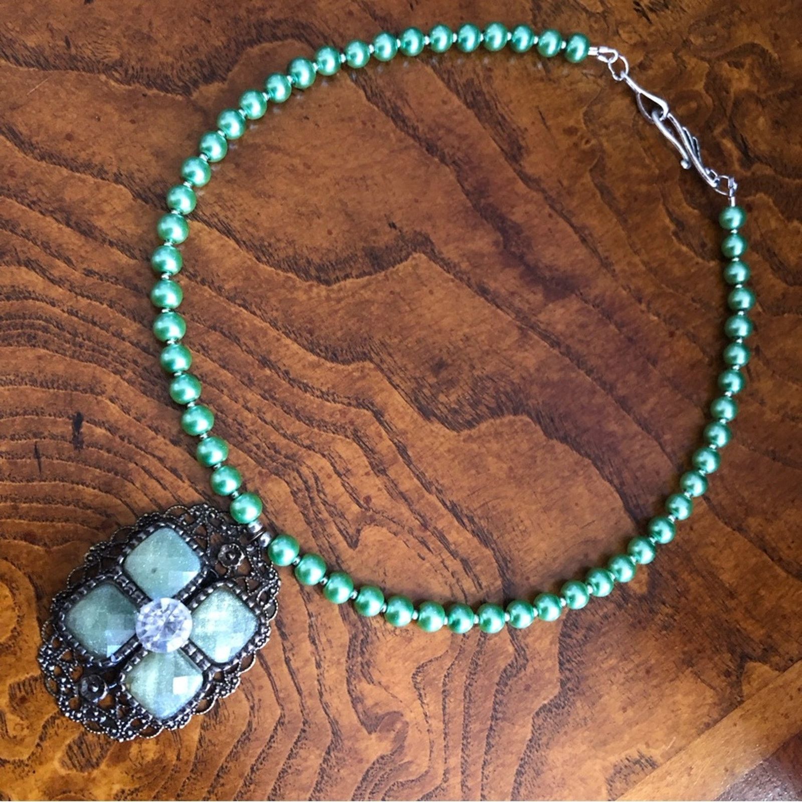 Handmade Handcrafted repurpose speckle green glass Pearl necklace Size ONE SIZE - 9 Thumbnail