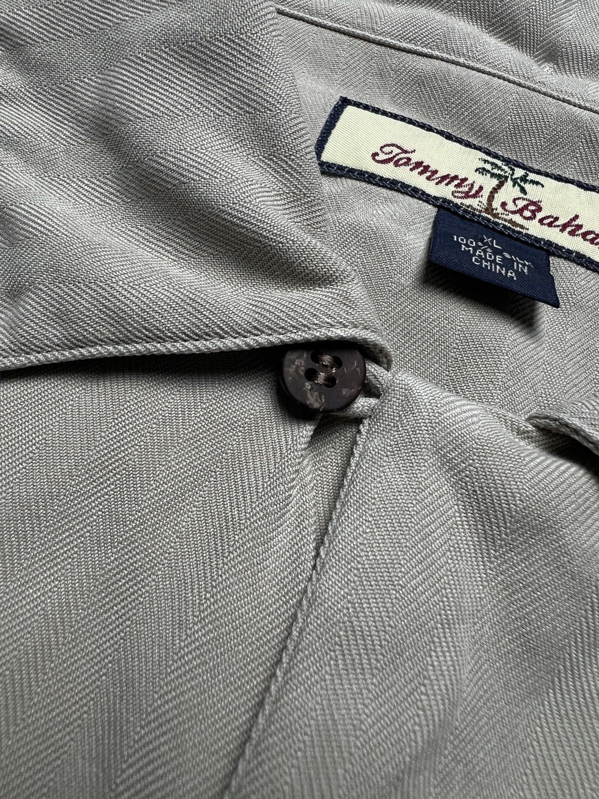 Tommy Bahama Tommy Bahama Beige 100% Silk Hawaiian Button Up Shirt y2k Size US XL / EU 56 / 4 - 16 Thumbnail