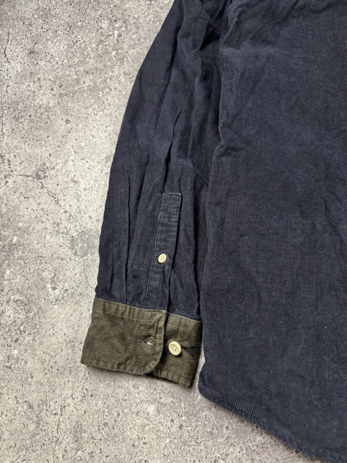Flannel Vintage Folk corduroy flannel brown pocket over shirt Size US L / EU 52-54 / 3 - 8 Thumbnail