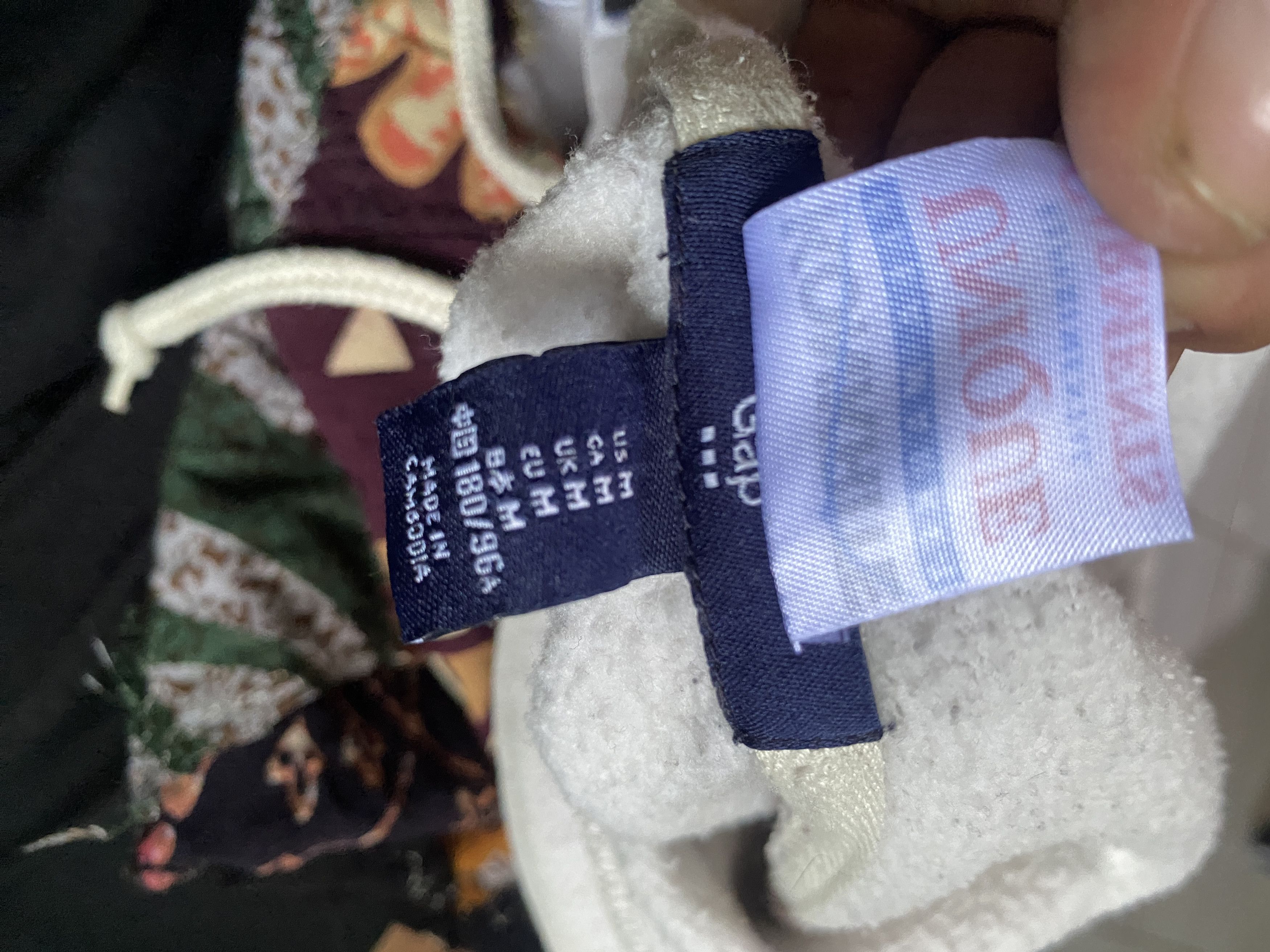 Gap × Handmade 1 OF 1 REWORKED GAP BATIK PATCHWORKS HOODIE SIZE M Size US M / EU 48-50 / 2 - 7 Thumbnail