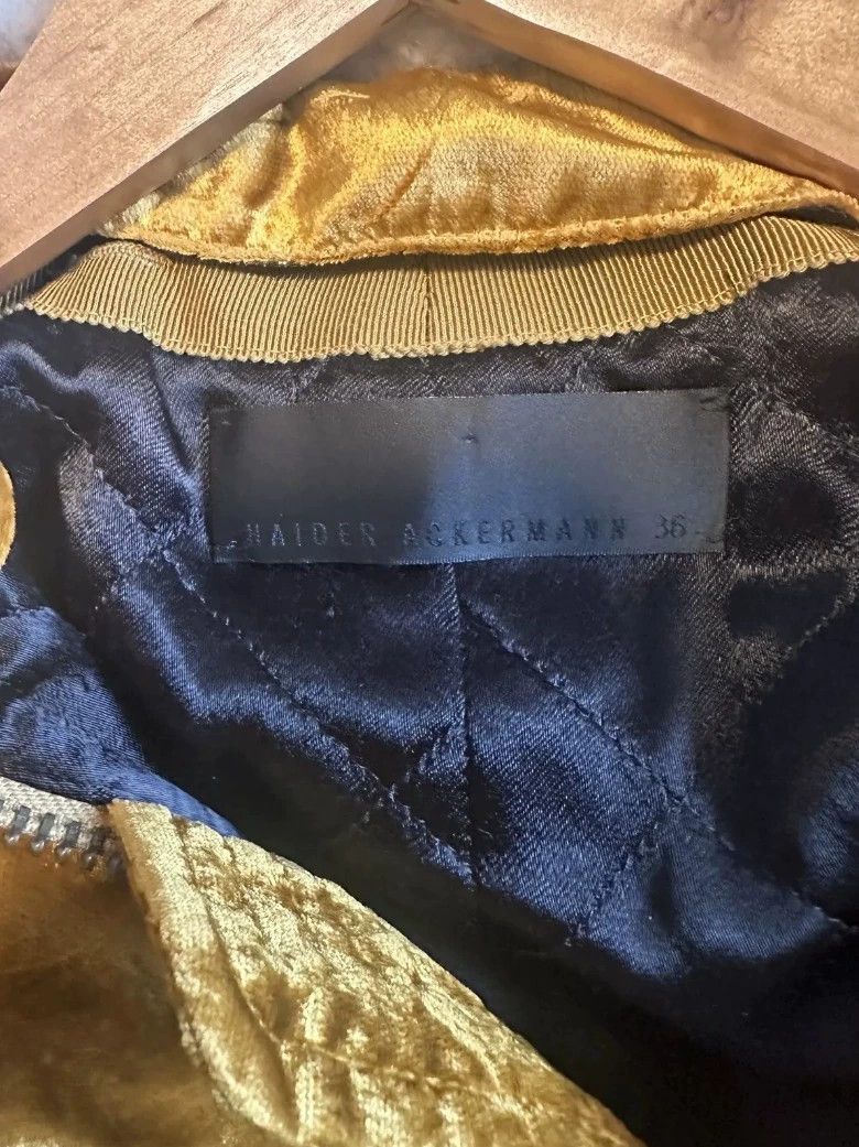 Haider Ackermann Haider Ackermann size 36 Velour jacket 2503-Nextarrow Size US M / EU 48-50 / 2 - 3 Thumbnail