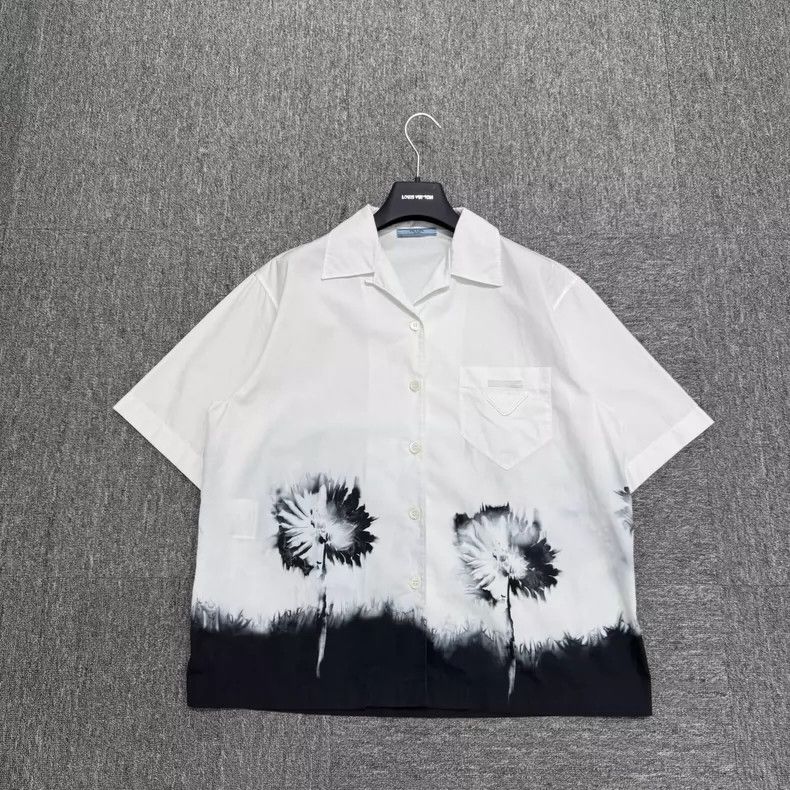 Prada Prada Tie-Dye Floral Short Sleeve Shirt-dmc Size US M / EU 48-50 / 2 - 1 Thumbnail