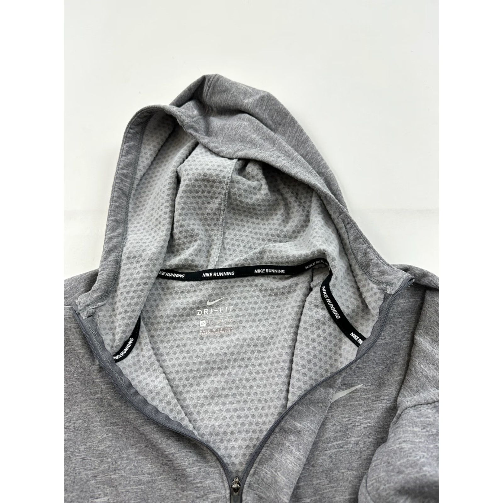 Nike Nike Hoodie Running Sweatshirt Shirt Women’s XS Gray Long Sleeve Size XS / US 0-2 / IT 36-38 - 3 Thumbnail
