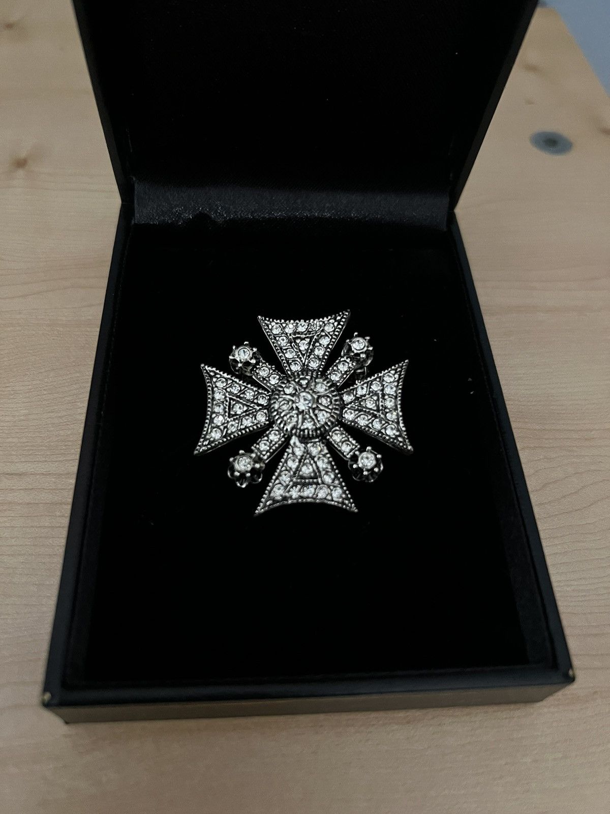 Jewelry × Other Azaara Silver Brooch with Swarovski Crystal Size ONE SIZE - 2 Thumbnail