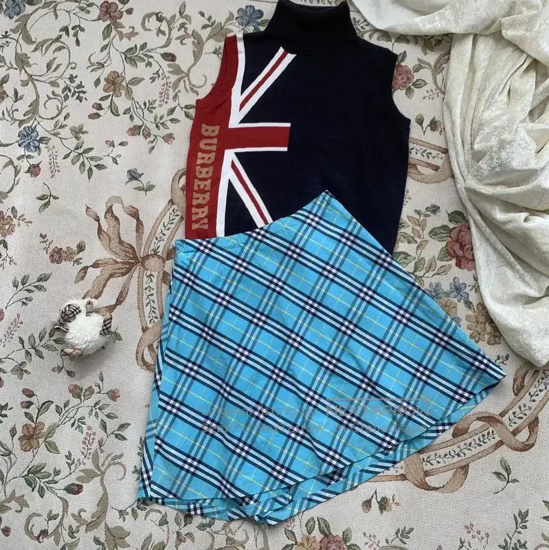 Burberry Burberry Blue Irregular Cotton Skirt. Size 23" - 5 Thumbnail