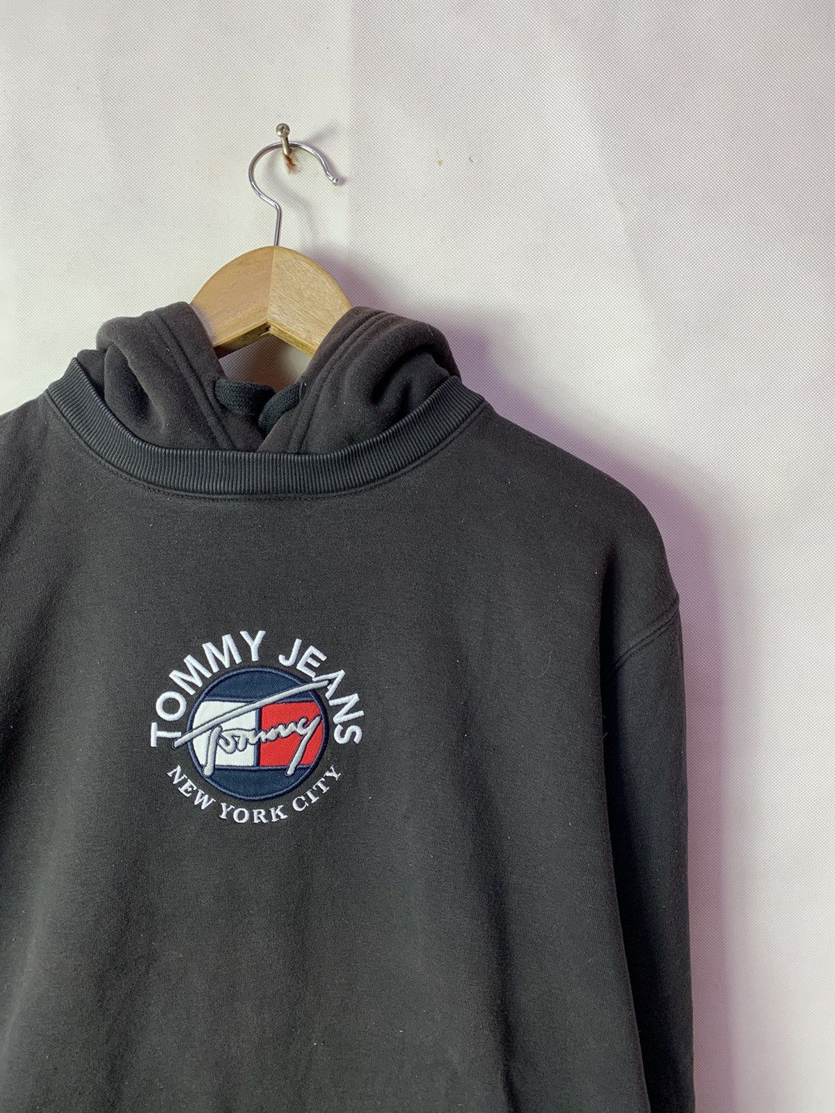 Tommy Hilfiger 🔥 Tommy Jeans Hilfiger NYC Embroided Hoodie Sweatshirt Size US M / EU 48-50 / 2 - 3 Thumbnail