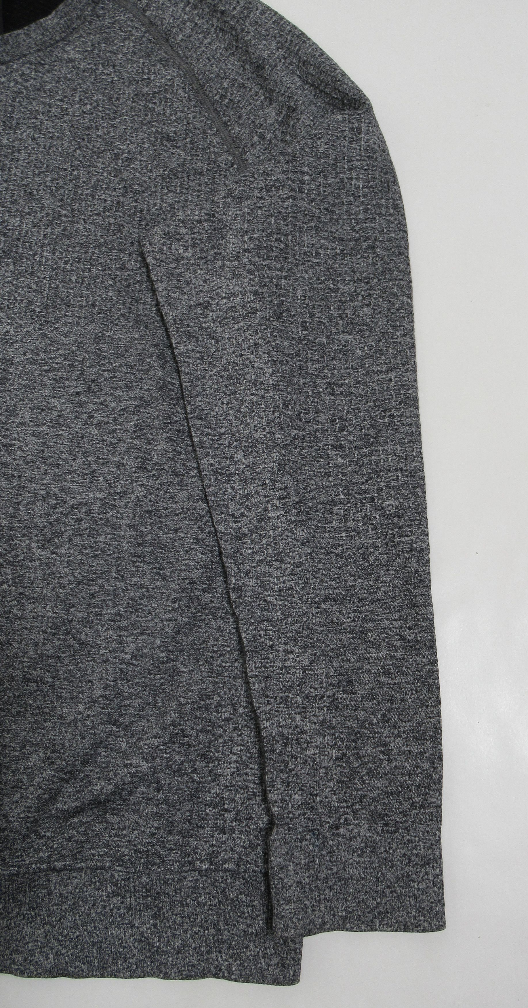 Lululemon Lululemon Men's Engineered Warmth Long Sleeve Crew Size US XL / EU 56 / 4 - 5 Thumbnail