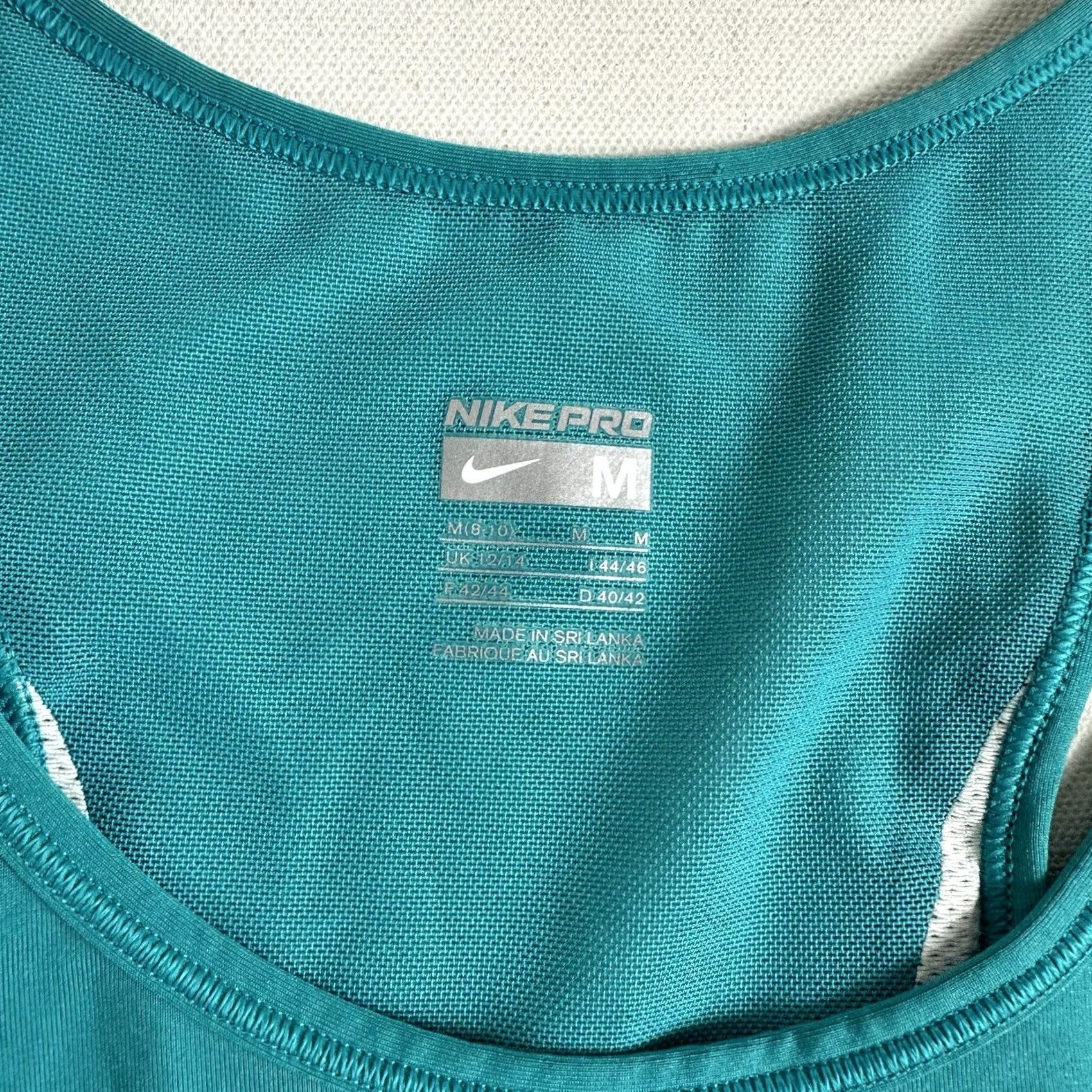 Nike Nike Pro Tank Top Womens Medium Blue Sleeveless Round Neck Logo Sportswear Nike Pro Tank Top Womens Medium Blue Sleeveless Round Neck Logo Size M / US 6-8 / IT 42-44 - 7 Thumbnail