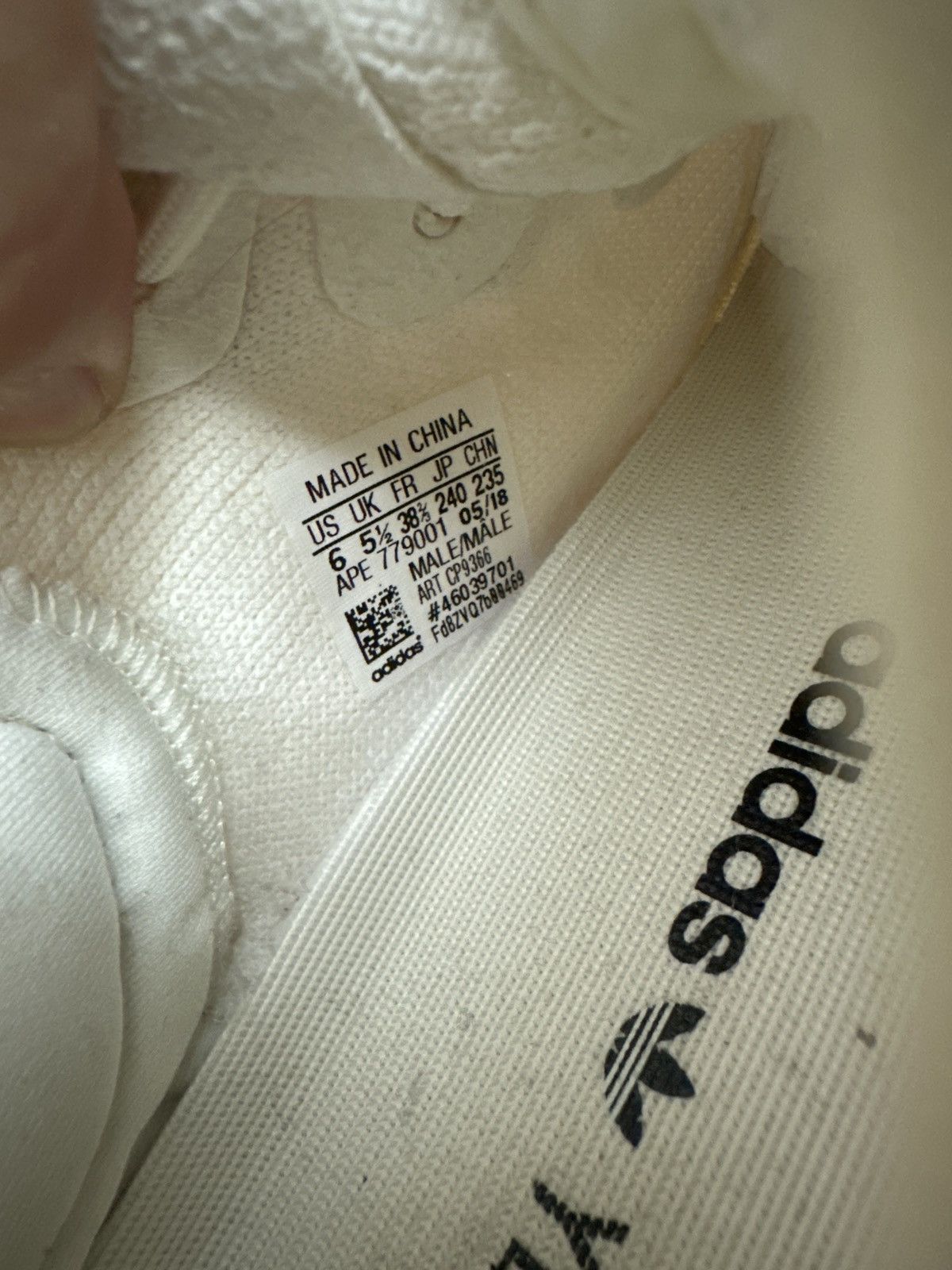 Adidas Adidas Yeezy Boost 350 V2 Triple White ‘Cream’ Size US 7 / IT 37 - 7 Thumbnail