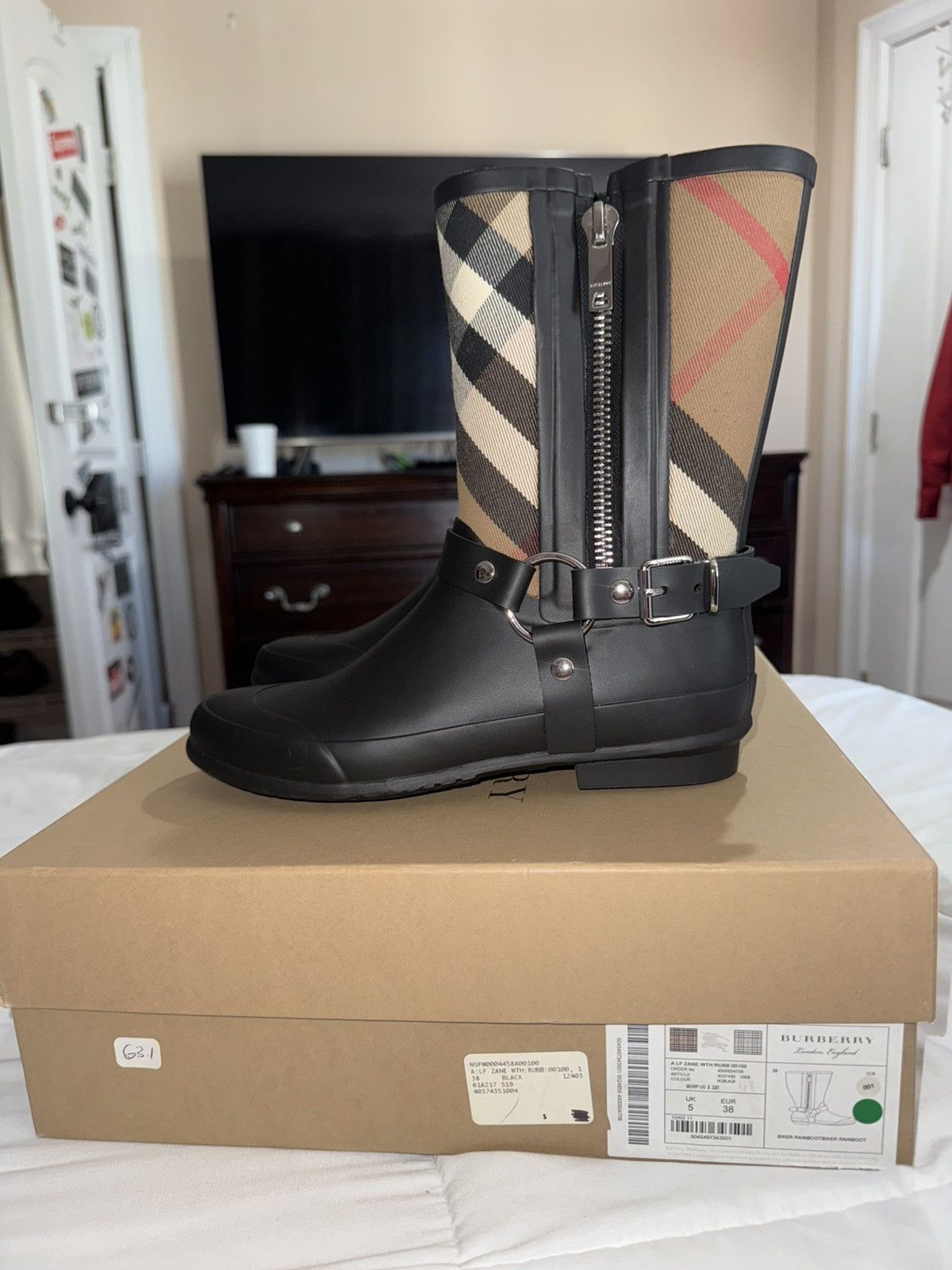 Burberry Burberry Nova Check Pattern Rubber Rain Boots Size US 7.5 / IT 37.5 - 2 Thumbnail
