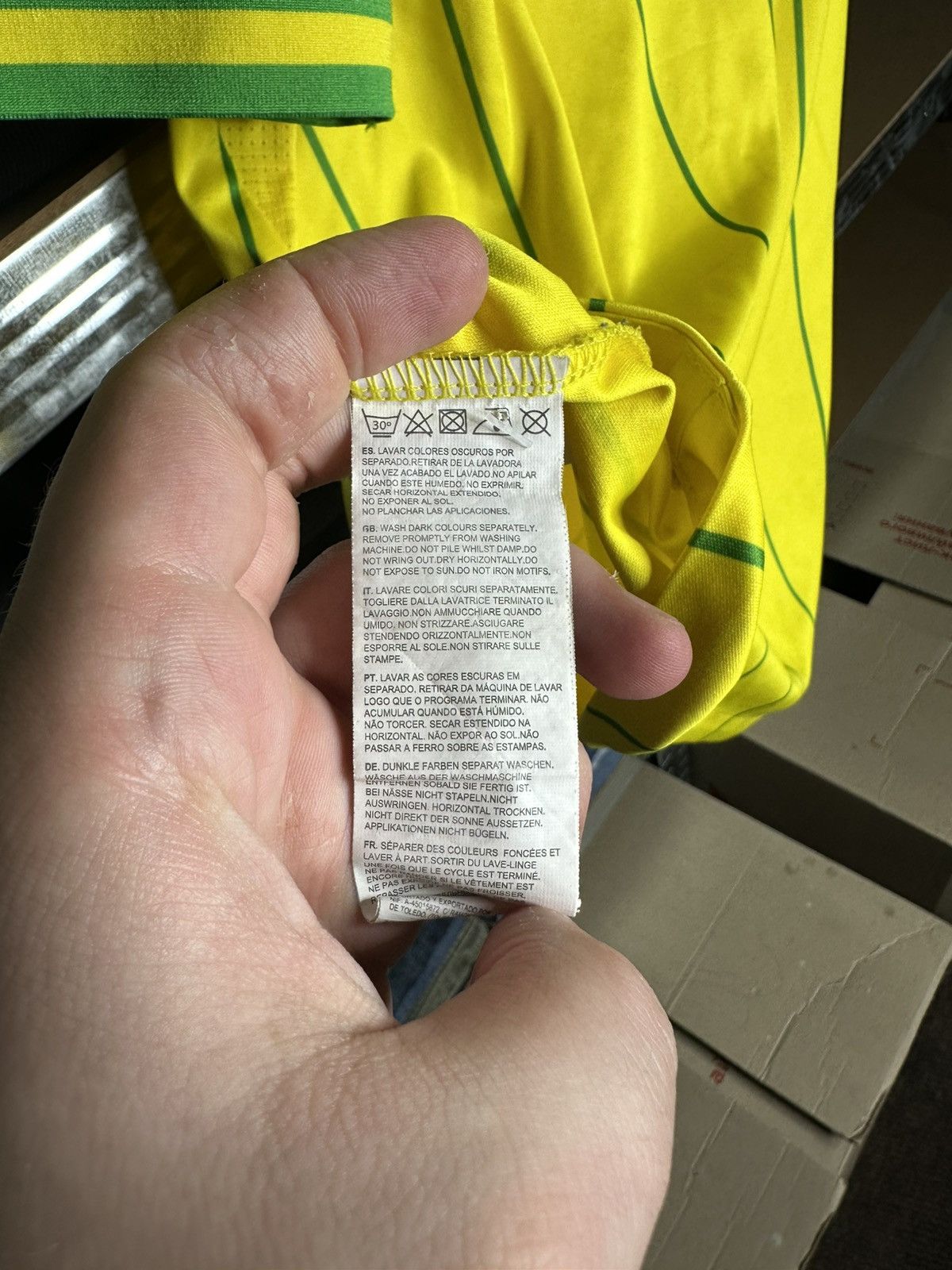 Jerzees Joma Norwich City Home football shirt 2022 - 2023 Size US L / EU 52-54 / 3 - 9 Thumbnail