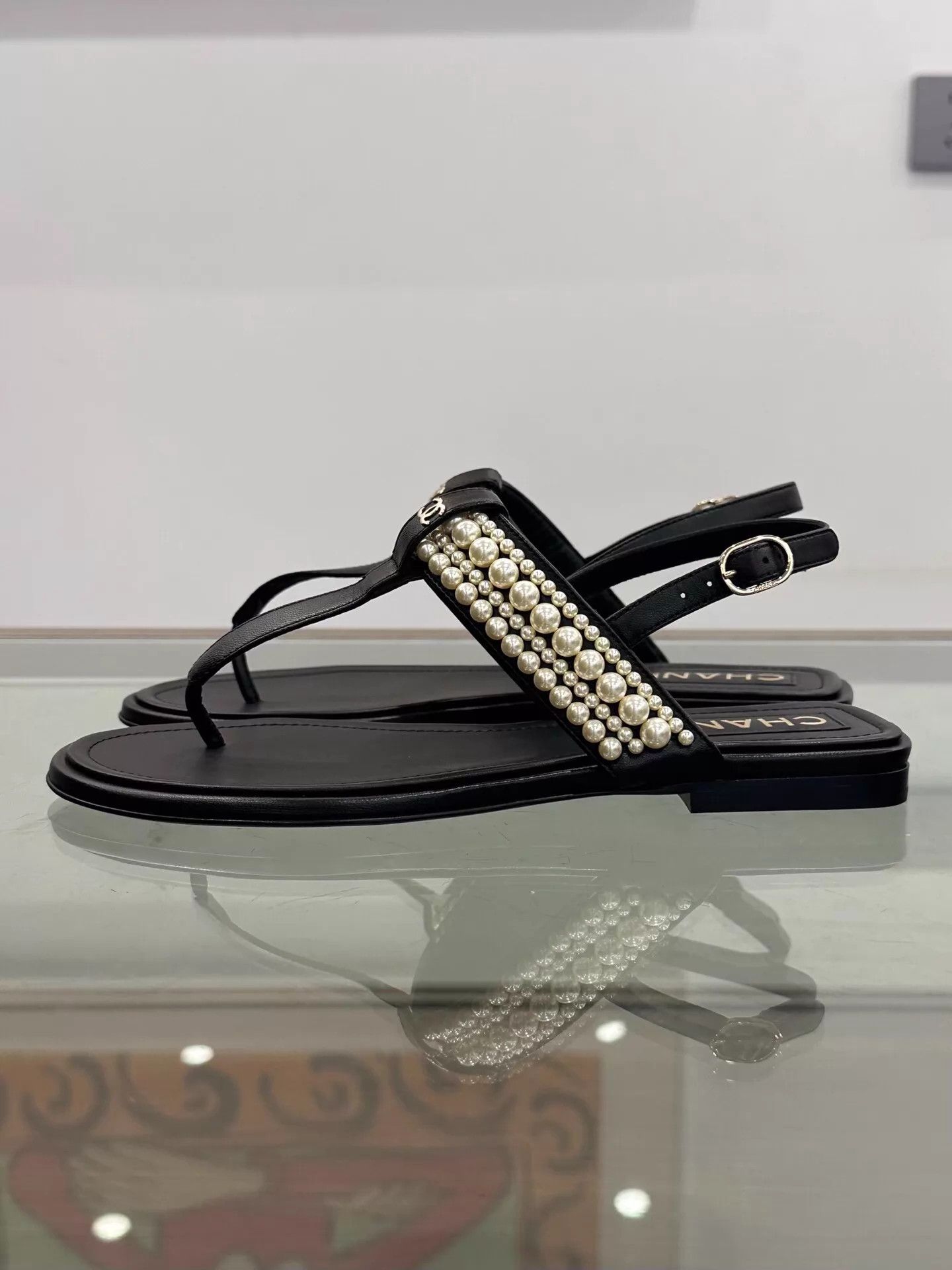 Chanel CHANEL CC Pearl Logo Black Thong Sandals Women's 36.5 Size US 6 / IT 36 - 4 Thumbnail