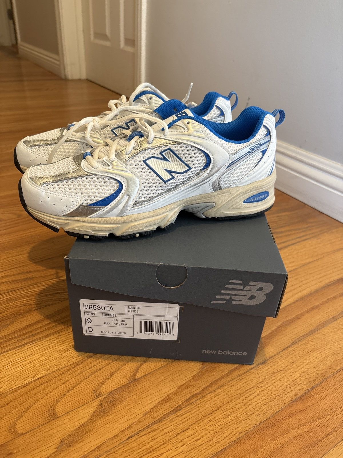 New balance 530 size 9 white blue