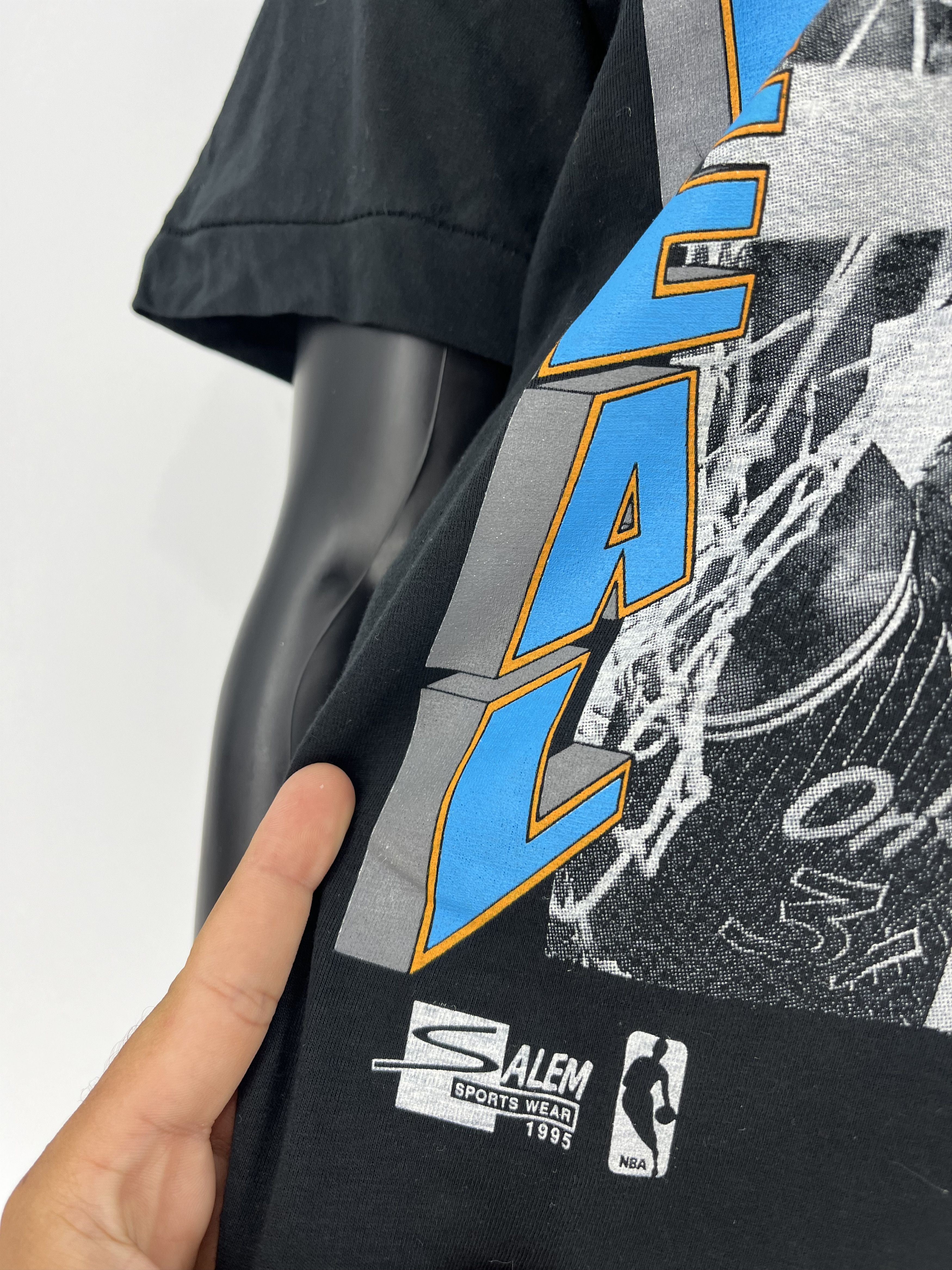 NBA Vintage 1995 Shaquille O’Neal Orlando Magic Salem Promo Tee Size US XL / EU 56 / 4 - 7 Thumbnail