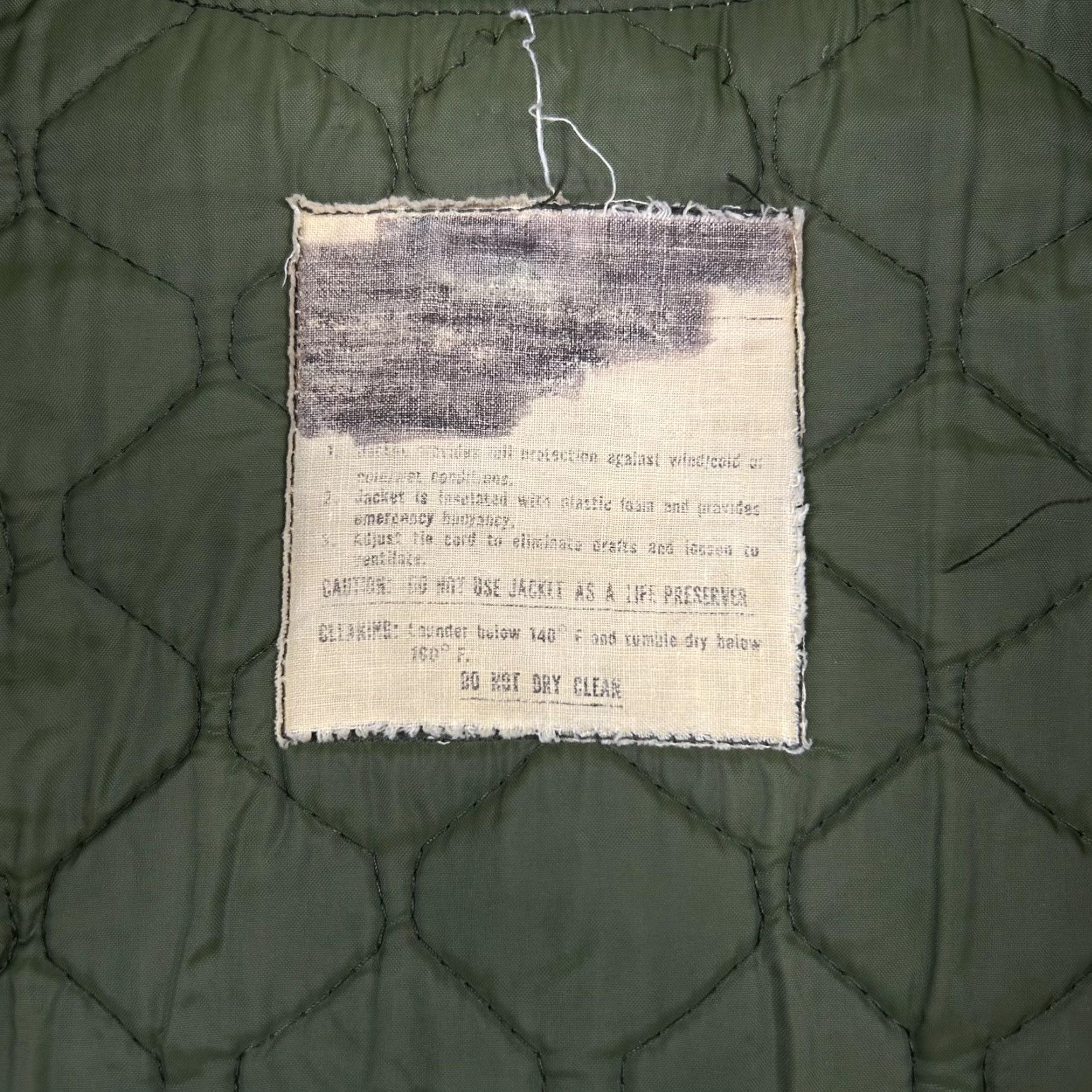 Alpha Industries VINTAGE Alpha Industries Jacket Military L Green Nylon Zip Size US L / EU 52-54 / 3 - 6 Thumbnail