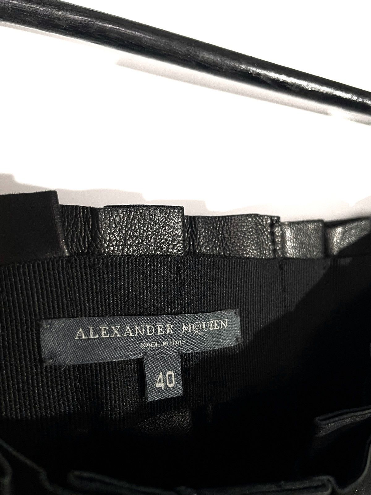 Alexander McQueen Alexander McQueen Women Black Pleated Leather Skirt Size 40 Size 27" / US 4 / IT 40 - 6 Thumbnail