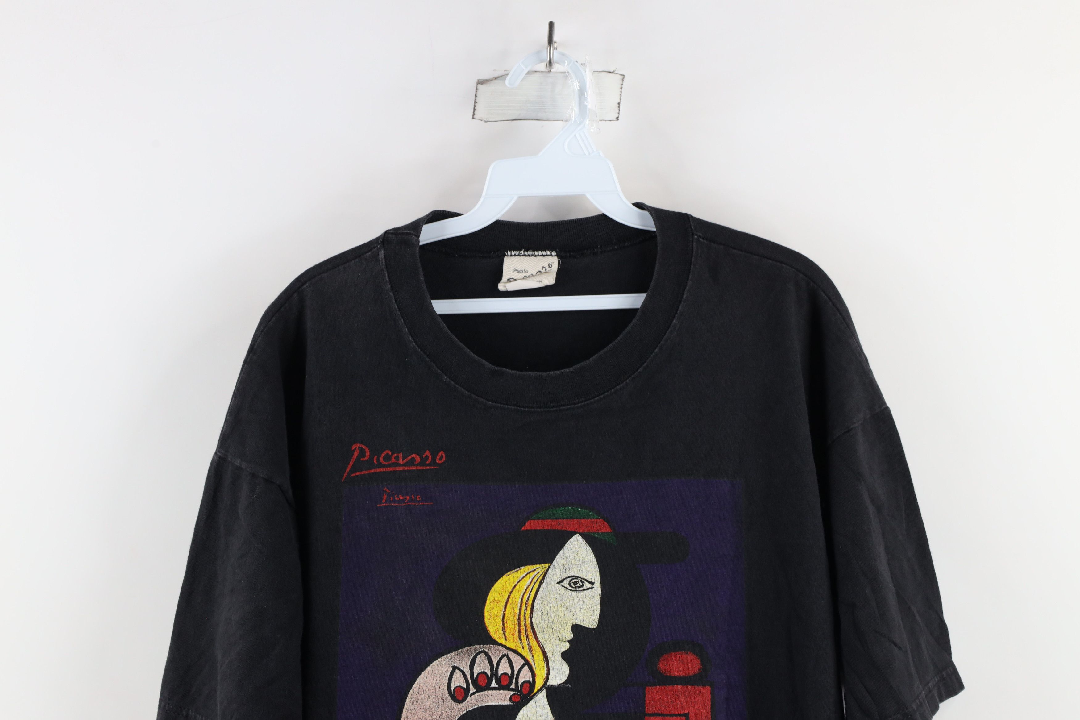 Vintage Vintage 90s Seated Woman with Wristwatch Art T-Shirt USA Size US L / EU 52-54 / 3 - 2 Thumbnail