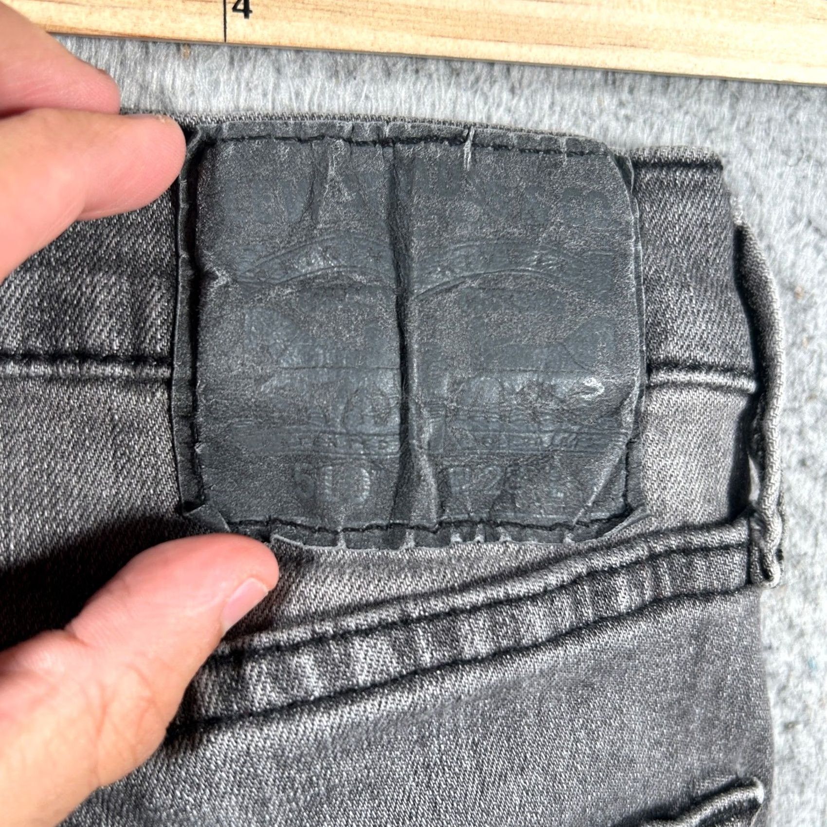 Levi's Levi's 510 Skinny Jeans Mens 26x29 Gray Stone Wash Denim Distressed Pockets Zip Button Casual Skater Size US 26 / EU 42 - 5 Thumbnail