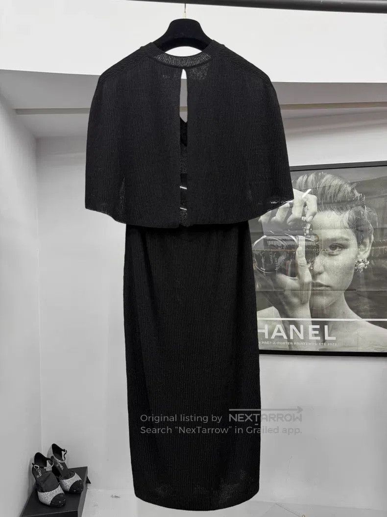 Chanel Chanel Black V-neck knitted dress Size XS / US 0-2 / IT 36-38 - 3 Thumbnail