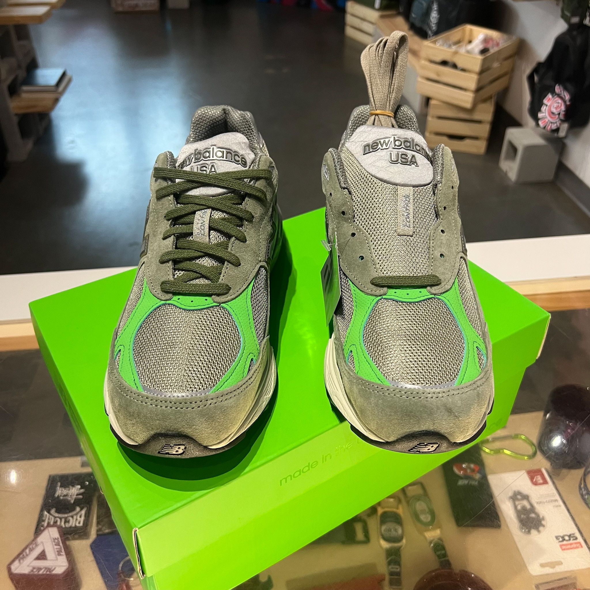 New Balance × Patta Patta X New Balance 990v3 MiUSA • 11 Size US 11 / EU 44 - 2 Thumbnail