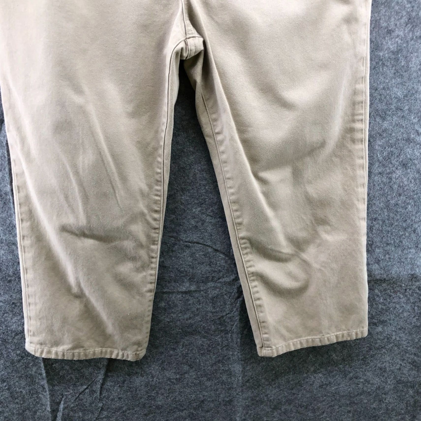 Ralph Lauren Lauren Ralph Lauren Capri Chino Pants Womens 6 Beige Twill Straight Mid Rise 10" Logo Capris Optional: Jeans? (But must only use original words) Size 28" / US 6 / IT 42 - 4 Thumbnail