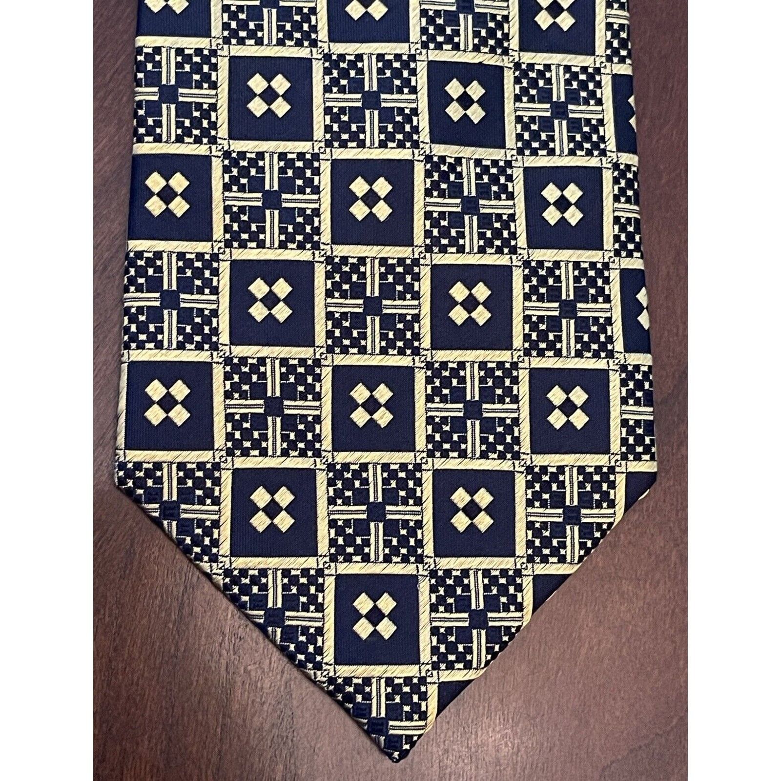 Other Belisi Gold 100% Silk Men’s Neck Tie Made In China Size ONE SIZE - 1 Thumbnail