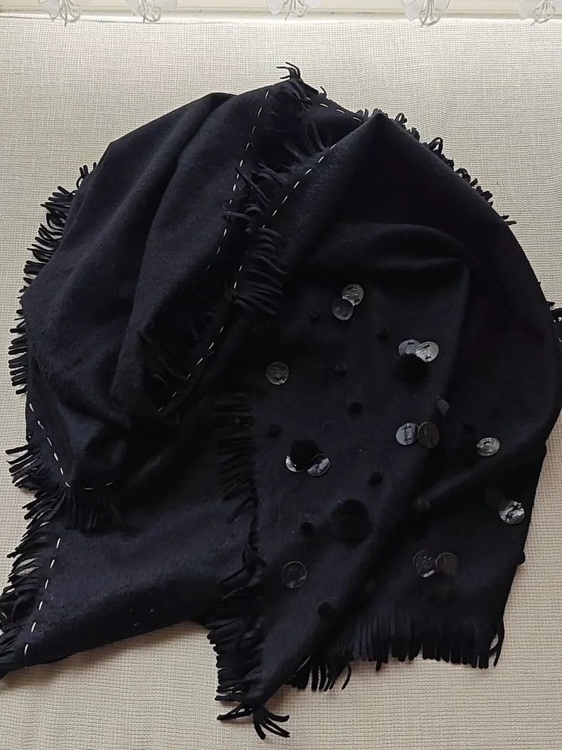 Fendi FENDI size41*192 100% cashmere leather fur shawl Size M / US 6-8 / IT 42-44 - 2 Thumbnail