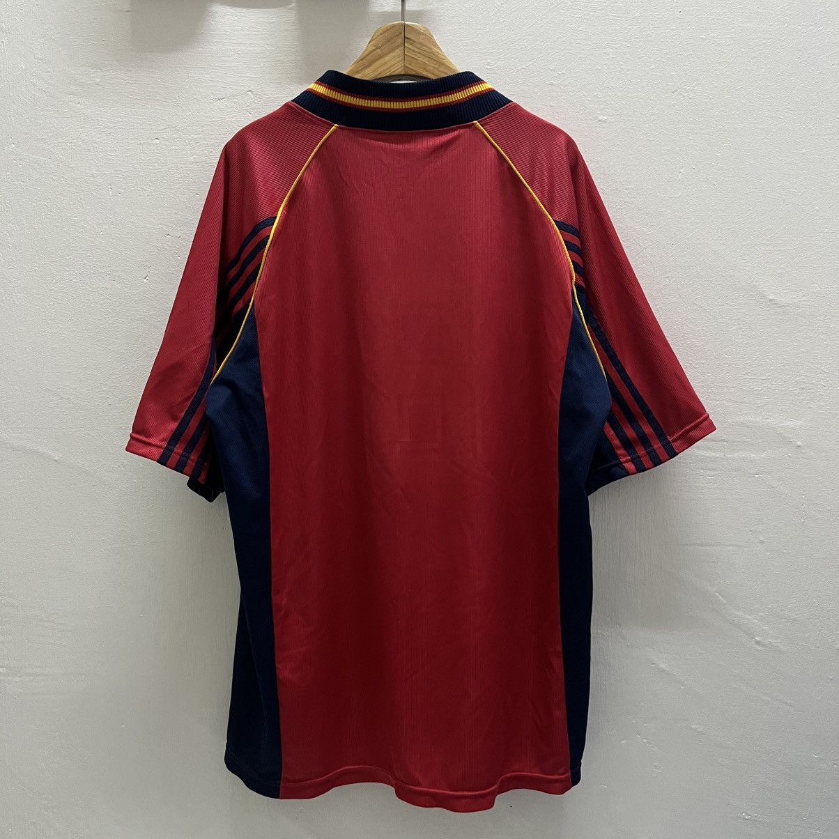 Adidas 🔥Vintage 90s Adidas Spain Home Kit Template Jersey Size US XL / EU 56 / 4 - 2 Thumbnail