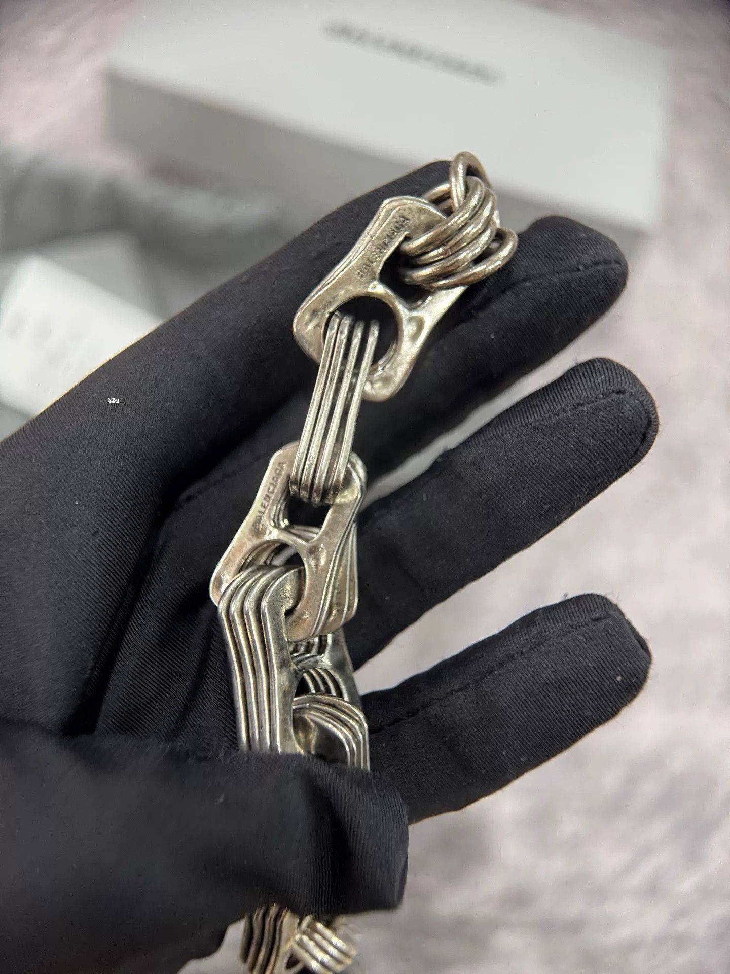 Balenciaga Balenciaga Can Tab Bracelet Size ONE SIZE - 2 Thumbnail