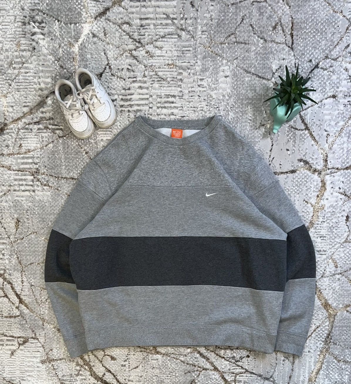 Nike × Vintage NIKE VINTAGE 00S SWOOSH LOGO SWEATSHIRT BOXY FIT CREWNECK Size US XL / EU 56 / 4 - 1 Thumbnail