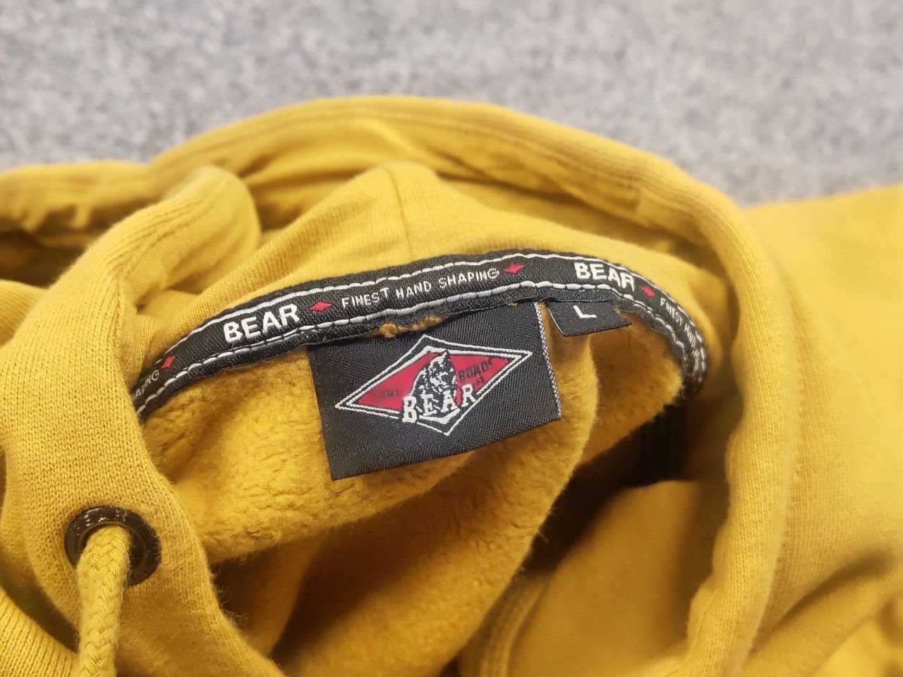 Alien Workshop Bear Surfboards Big Logo Yellow Hoodie USA Vintage Style Size US L / EU 52-54 / 3 - 15 Thumbnail
