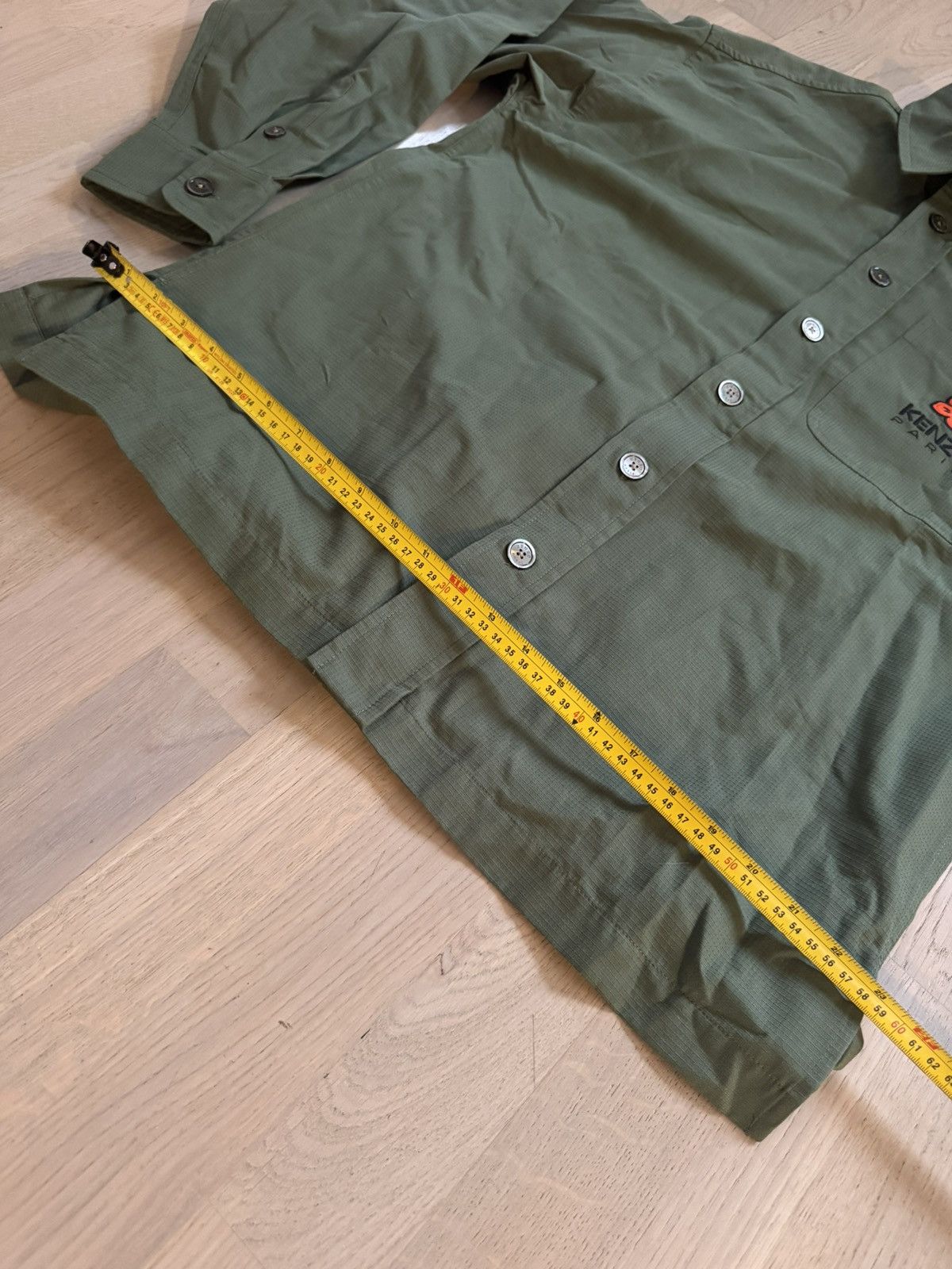 Kenzo KENZO shirt sz xs oversized See Tape MEASUREMENTS IN PHOTOS Size US XS / EU 42 / 0 - 8 Thumbnail
