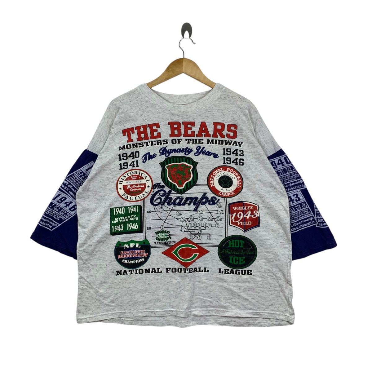 Vintage Vintage CHICAGO BEAR NFL Team The Dynasty Years 1943 T-Shirt Size US XXL / EU 58 / 5 - 1 Thumbnail