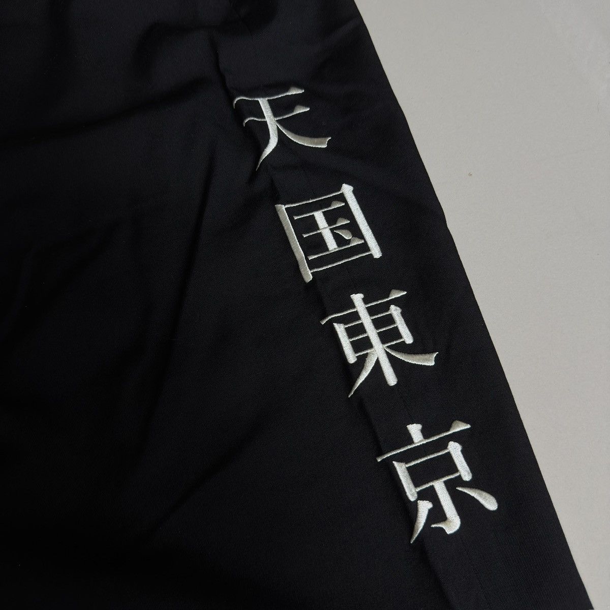 Yohji Yamamoto YOHJI YAMAMOTO WACKO MARIA Embroidery Wool Gabardine Pants Size US 32 / EU 48 - 3 Thumbnail