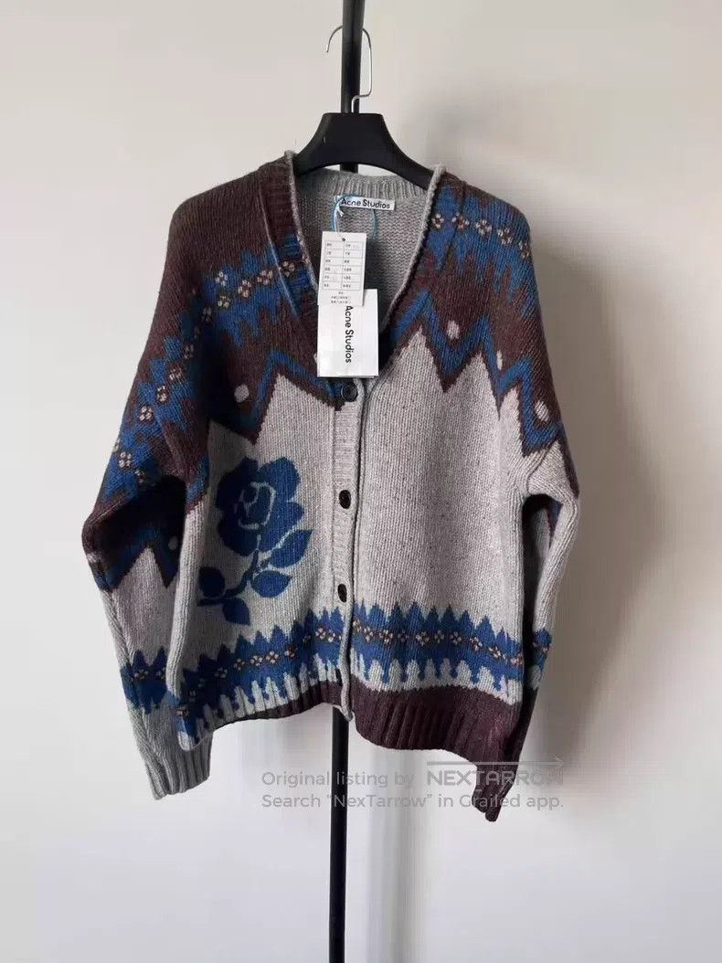 Acne Studios Acne Studios V-Neck Knit Casual Top with Hanging Loose Fit Size XS / US 0-2 / IT 36-38 - 1 Thumbnail