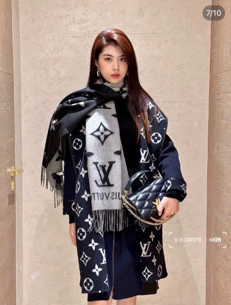 Louis Vuitton Louis Vuitton Bathrobe coat with logo printed on it in dar Size 4XL / US 24-26 - 9 Thumbnail